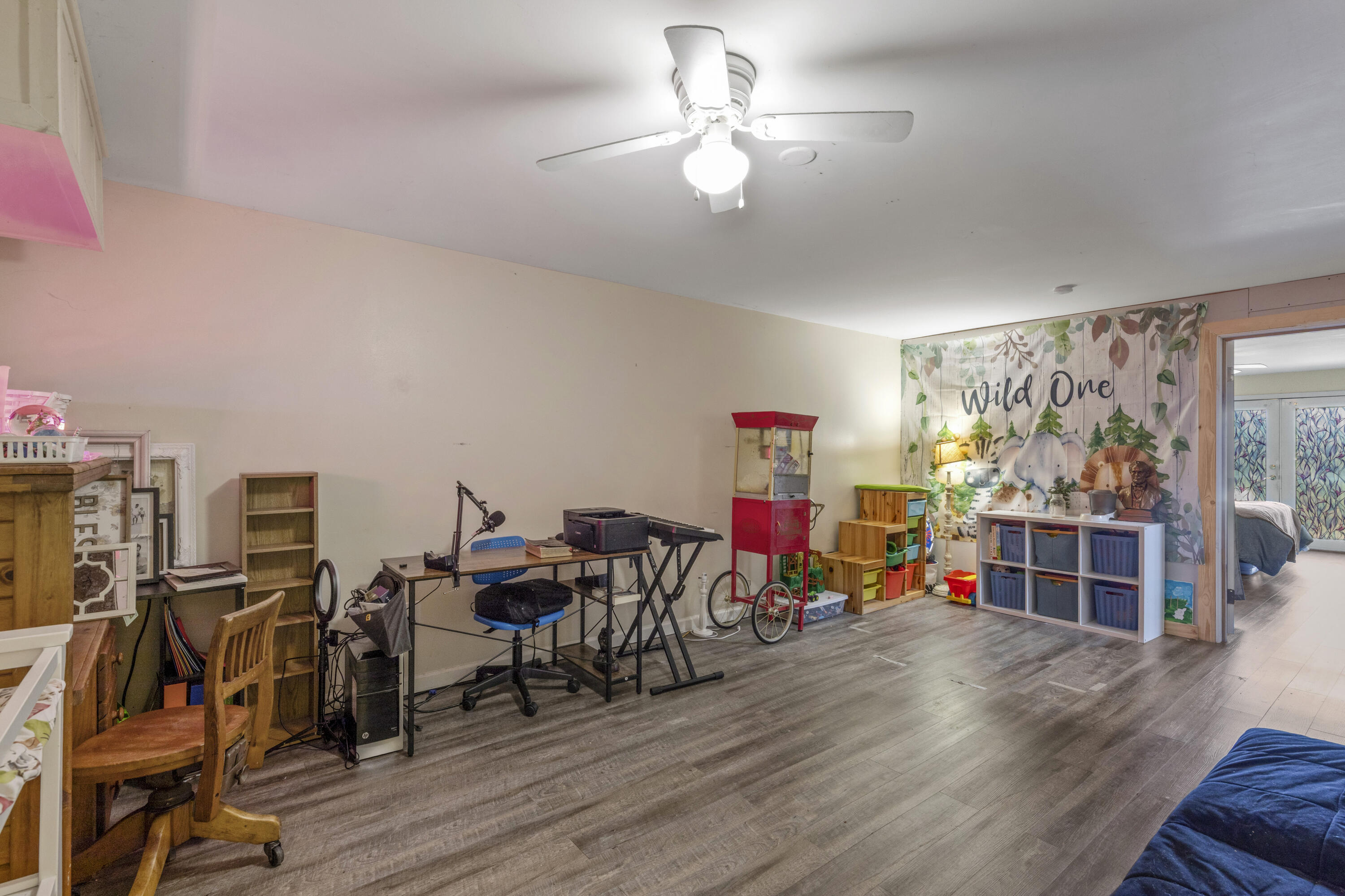 2077 Saunders Road Property Photo 16