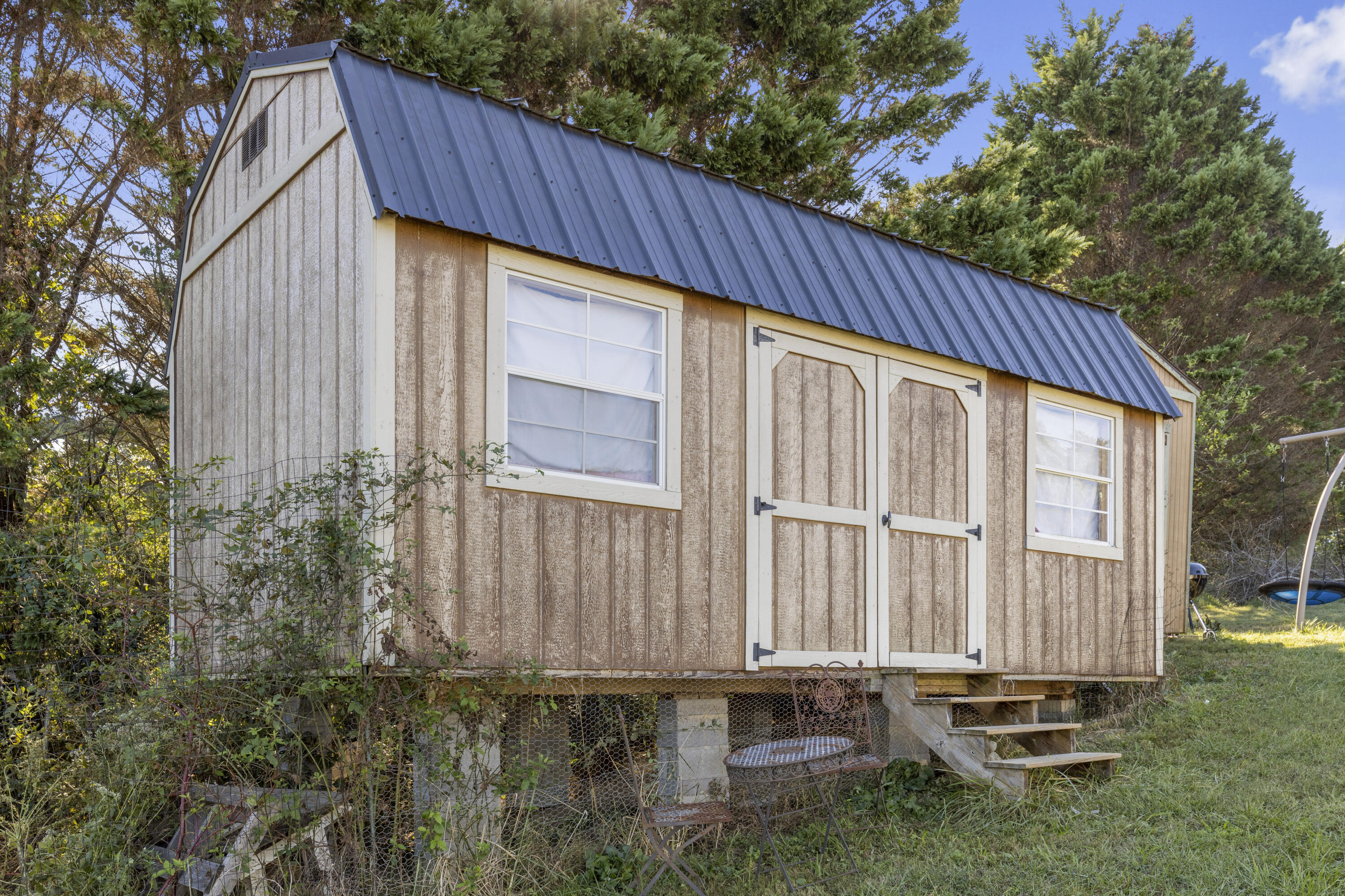 2077 Saunders Road Property Photo 21