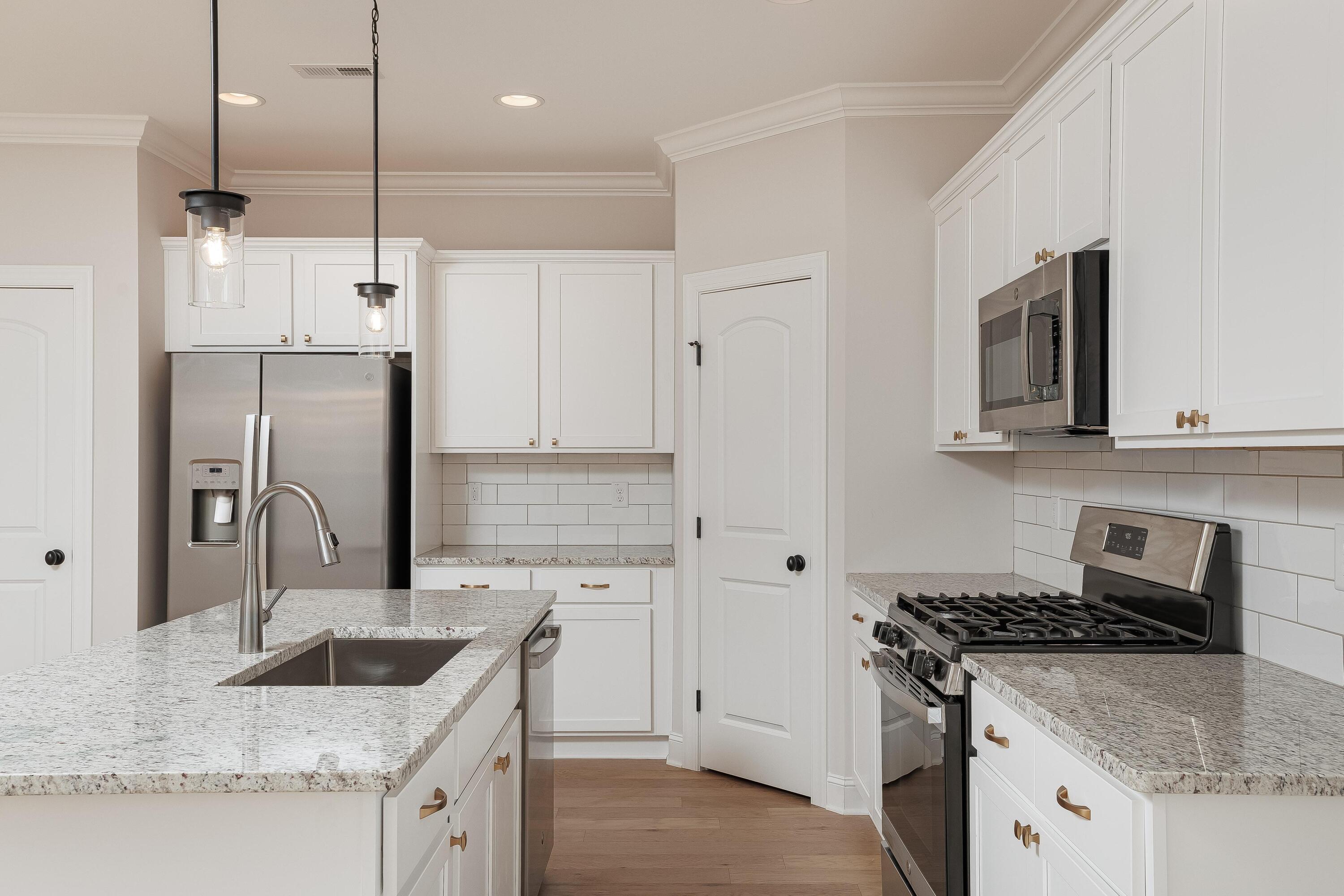 4094 Inlet Loop Property Photo 11