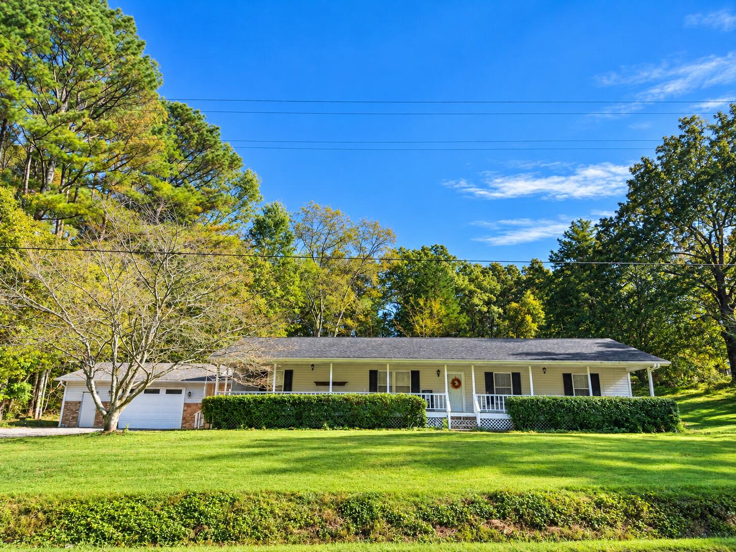 7310 E Valley Road Property Photo 1