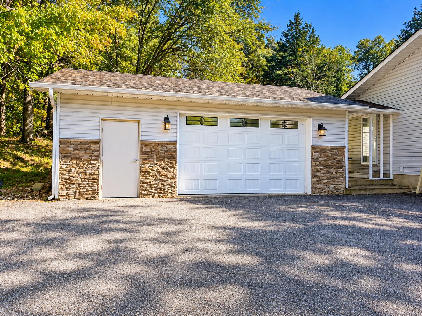 7310 E Valley Road Property Photo 4
