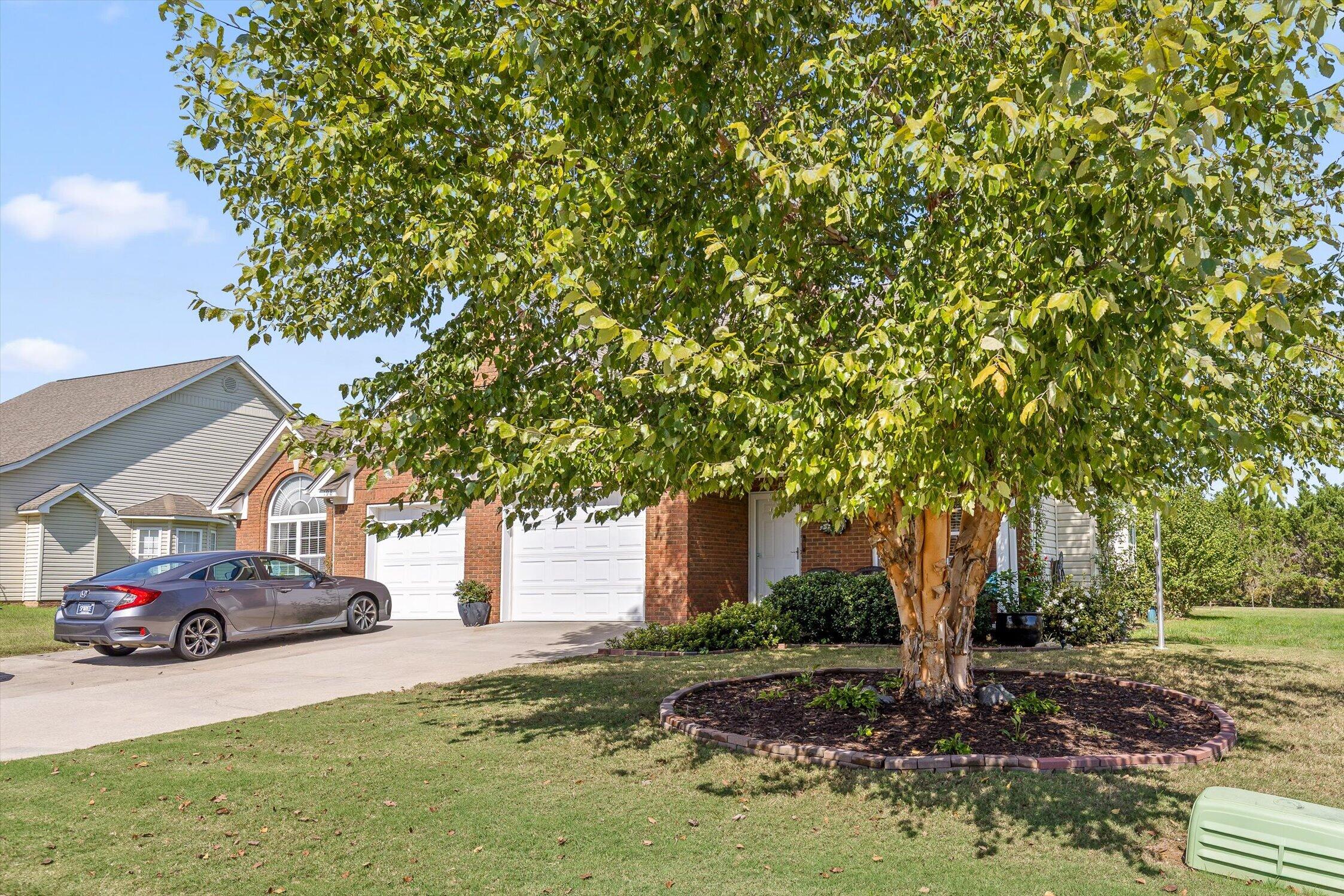 190 Briarstone Drive Property Photo 3