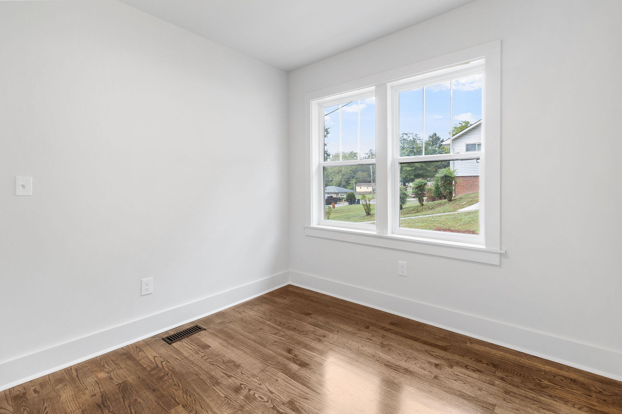 805 Poindexter Avenue Property Photo 28