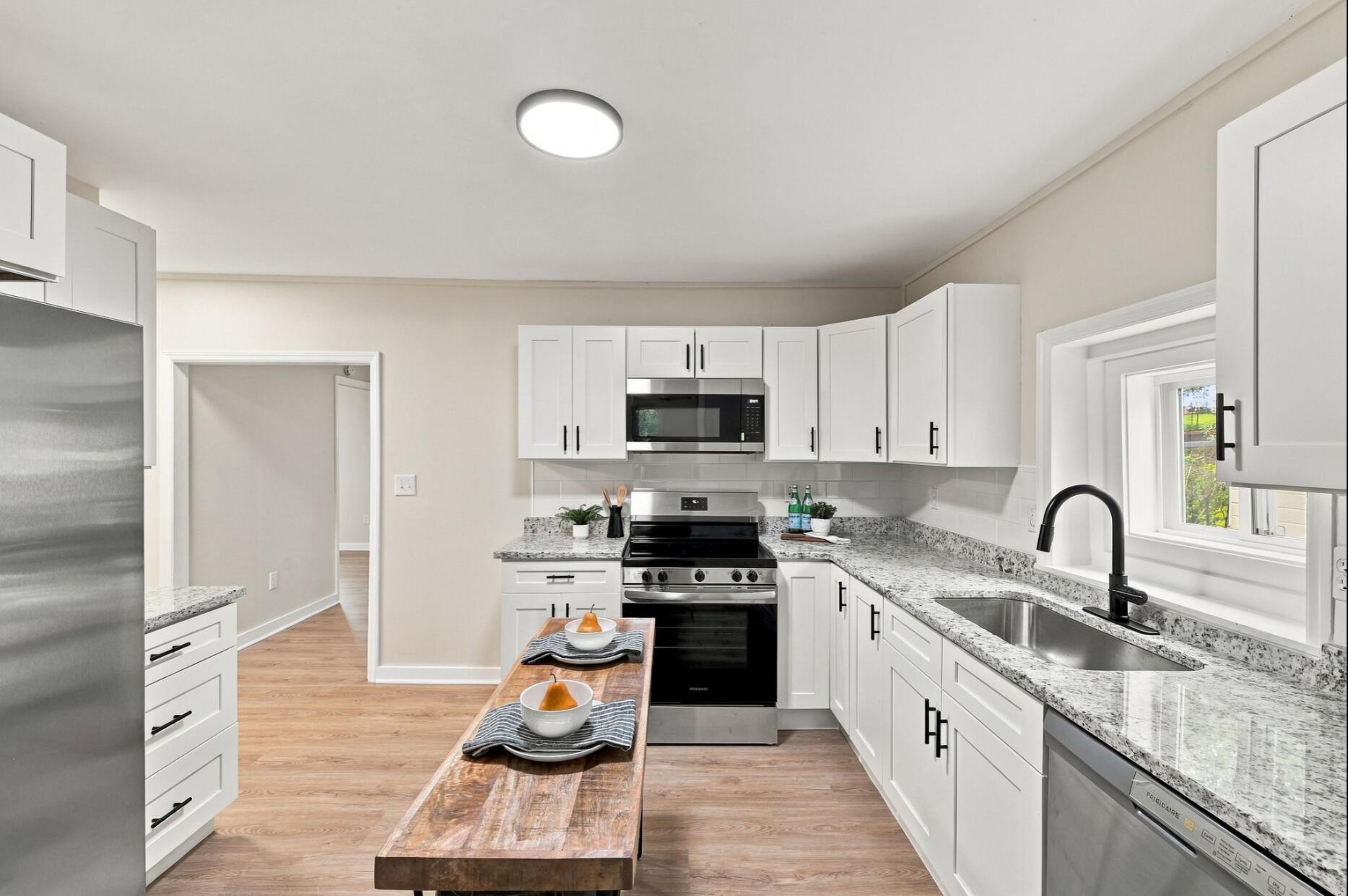 1006 E 30th Street Property Photo 13