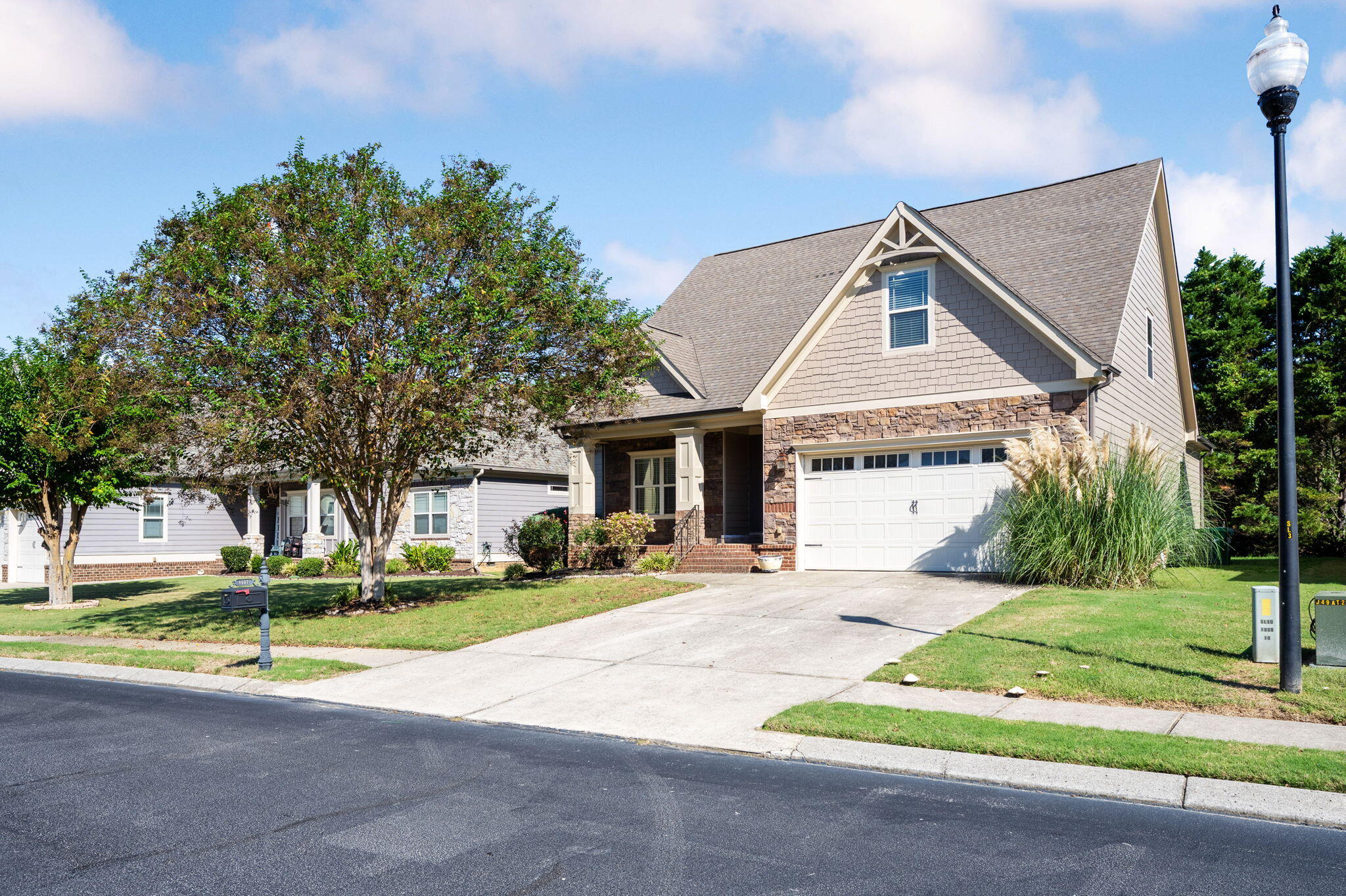 8557 Seven Lakes Drive Property Photo 3