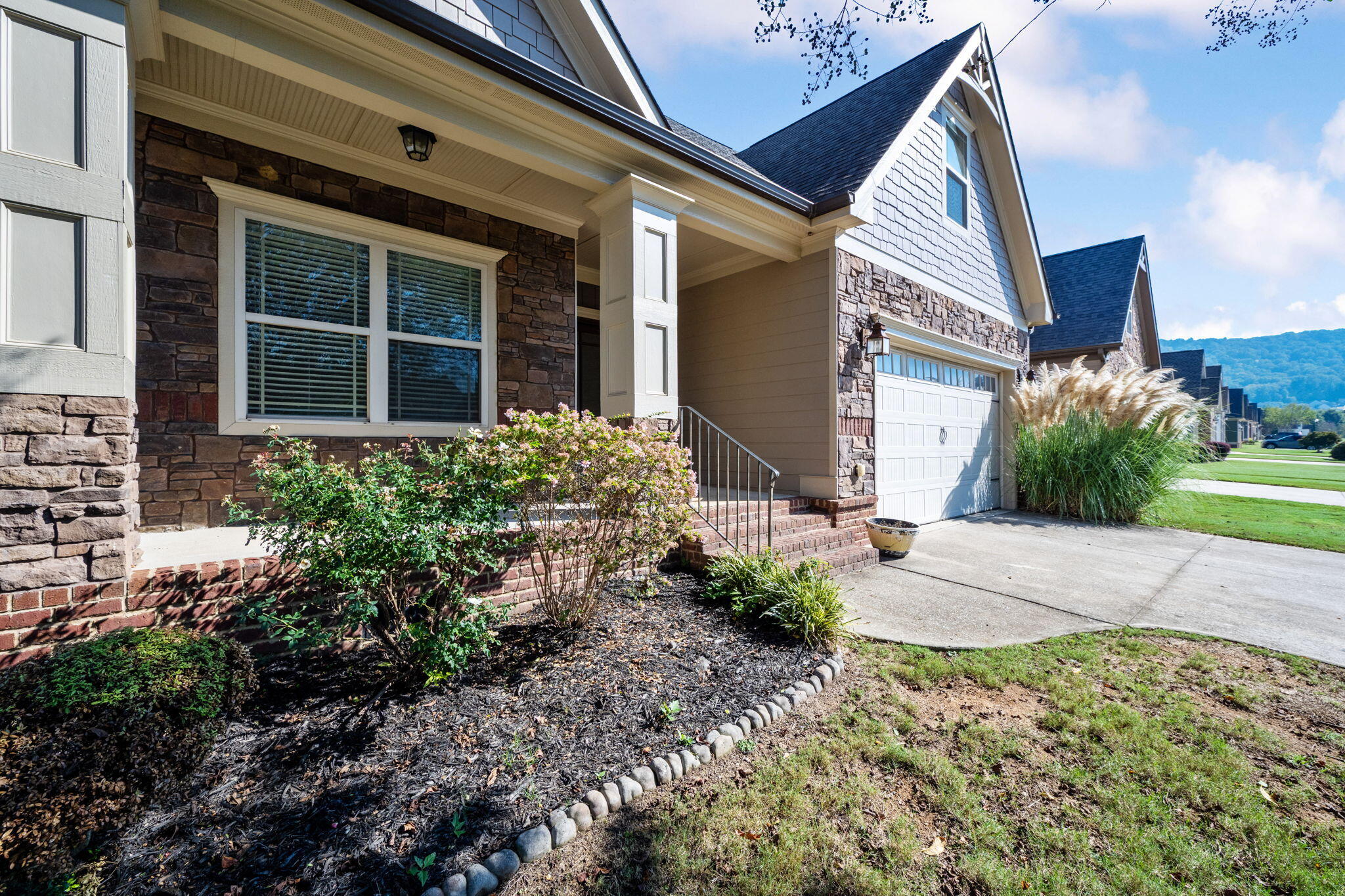 8557 Seven Lakes Drive Property Photo 4