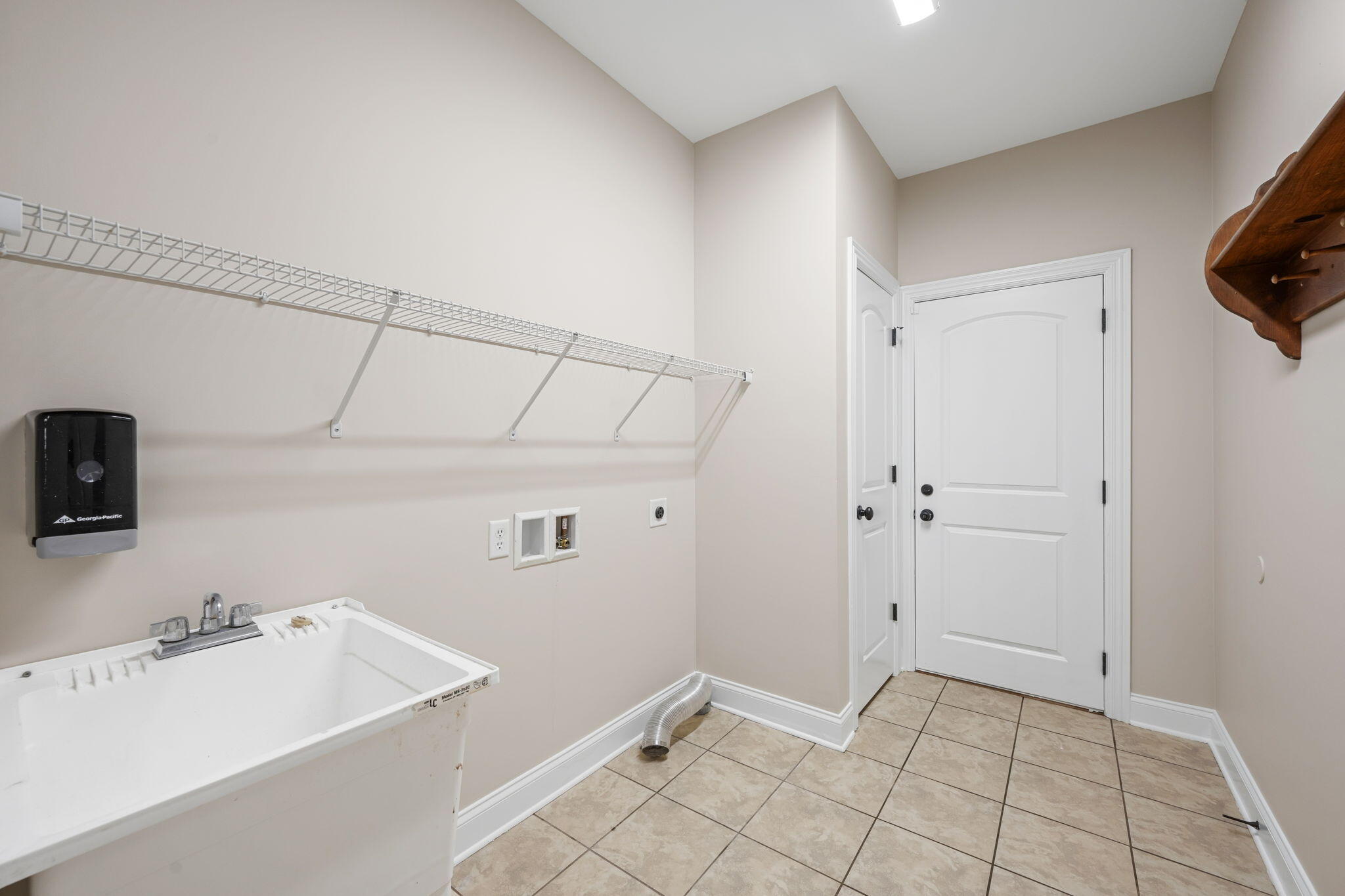 8557 Seven Lakes Drive Property Photo 31
