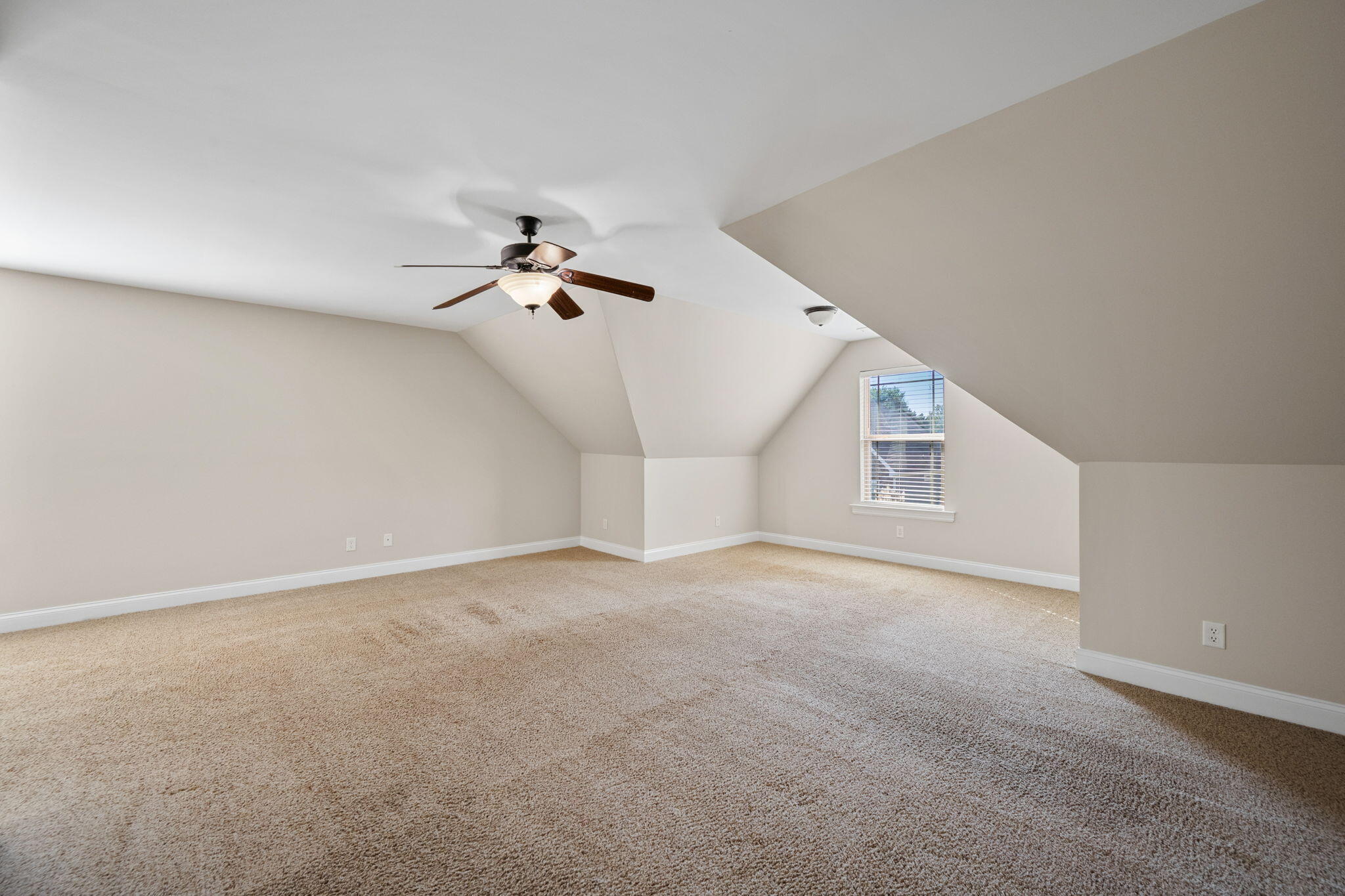 8557 Seven Lakes Drive Property Photo 40
