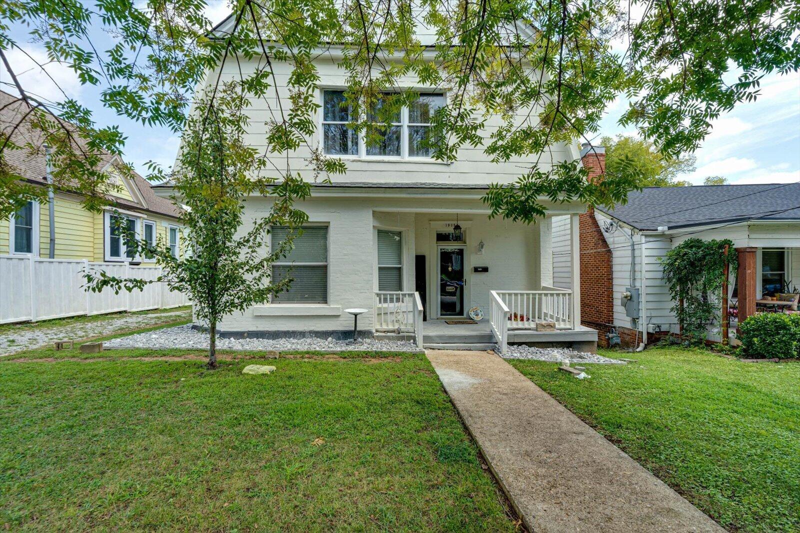 1905 Ivy Street Property Photo 2