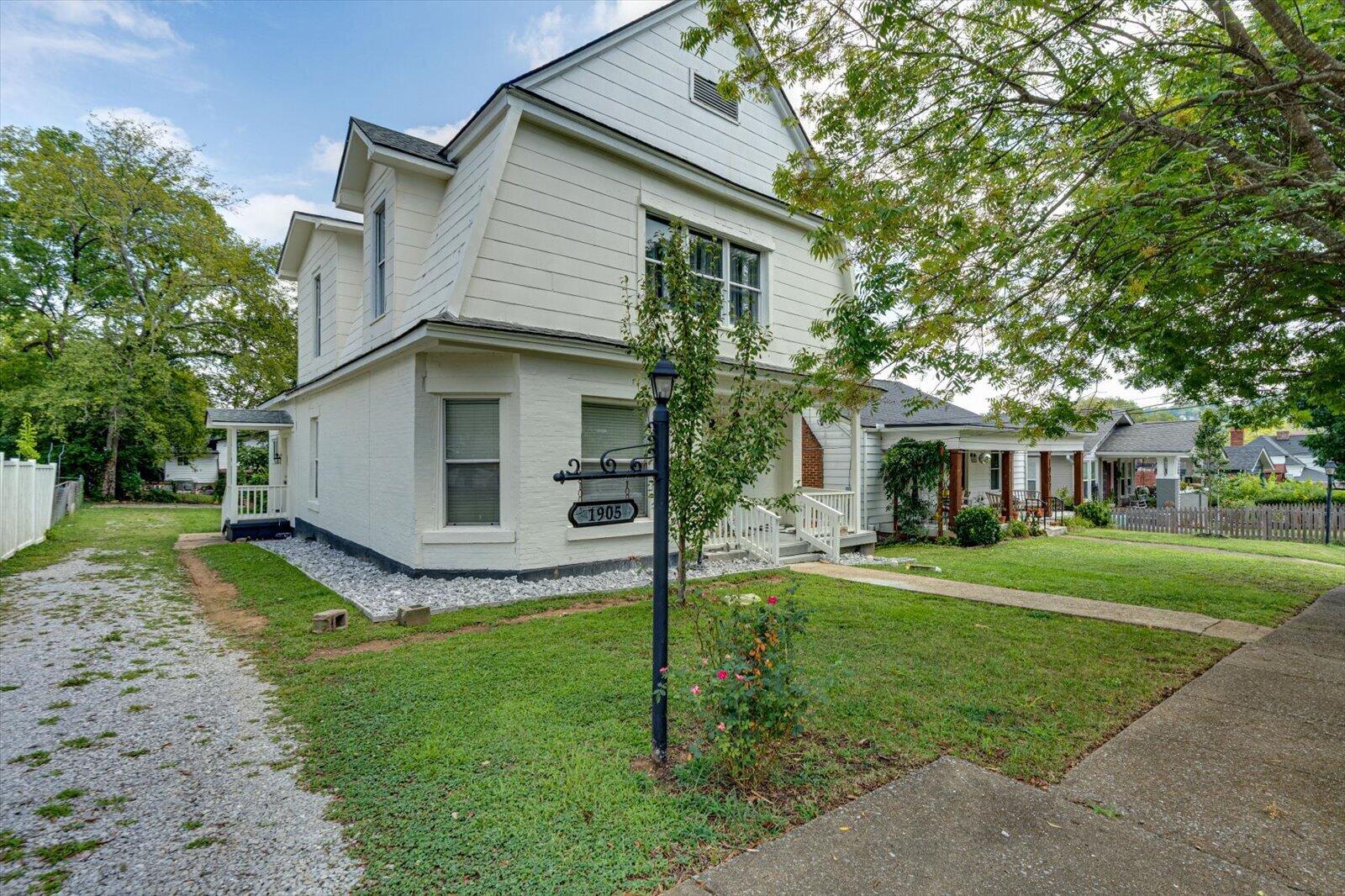 1905 Ivy Street Property Photo 3
