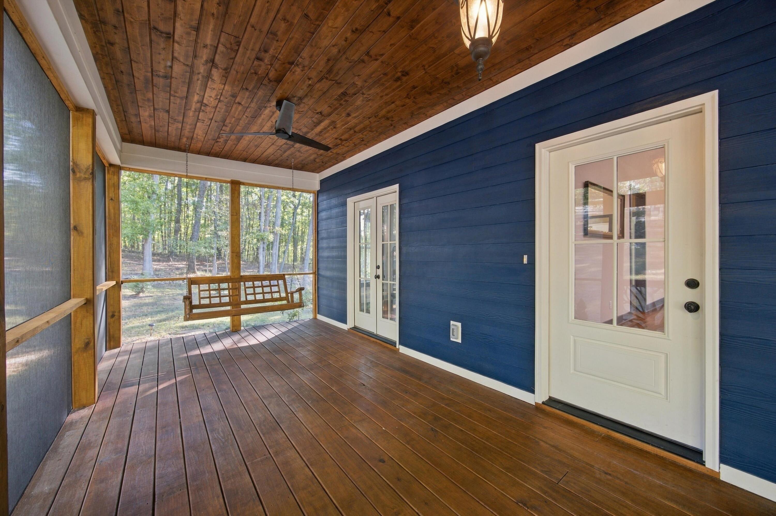 195 Deep Woods Drive Property Photo 4