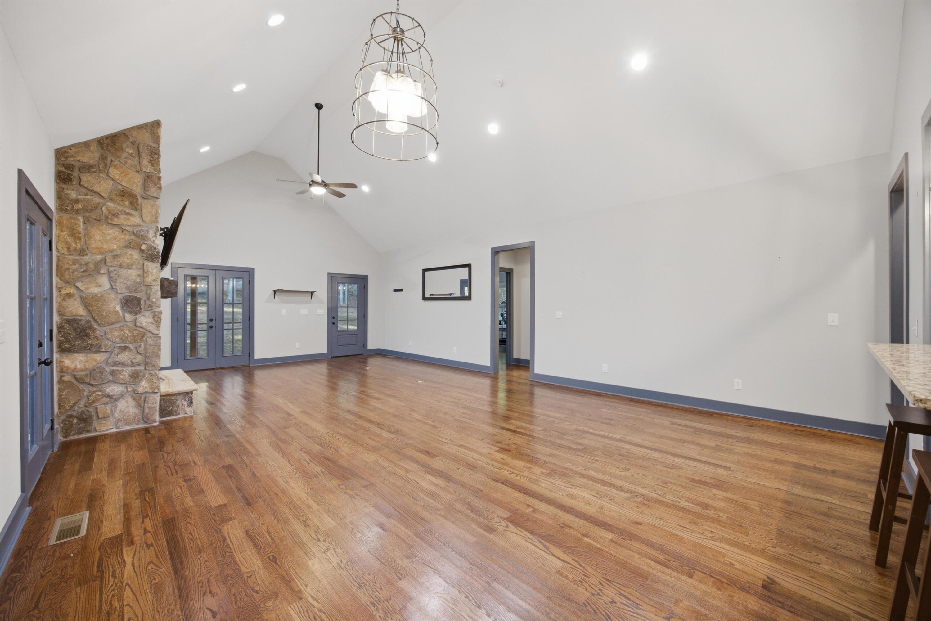 195 Deep Woods Drive Property Photo 9
