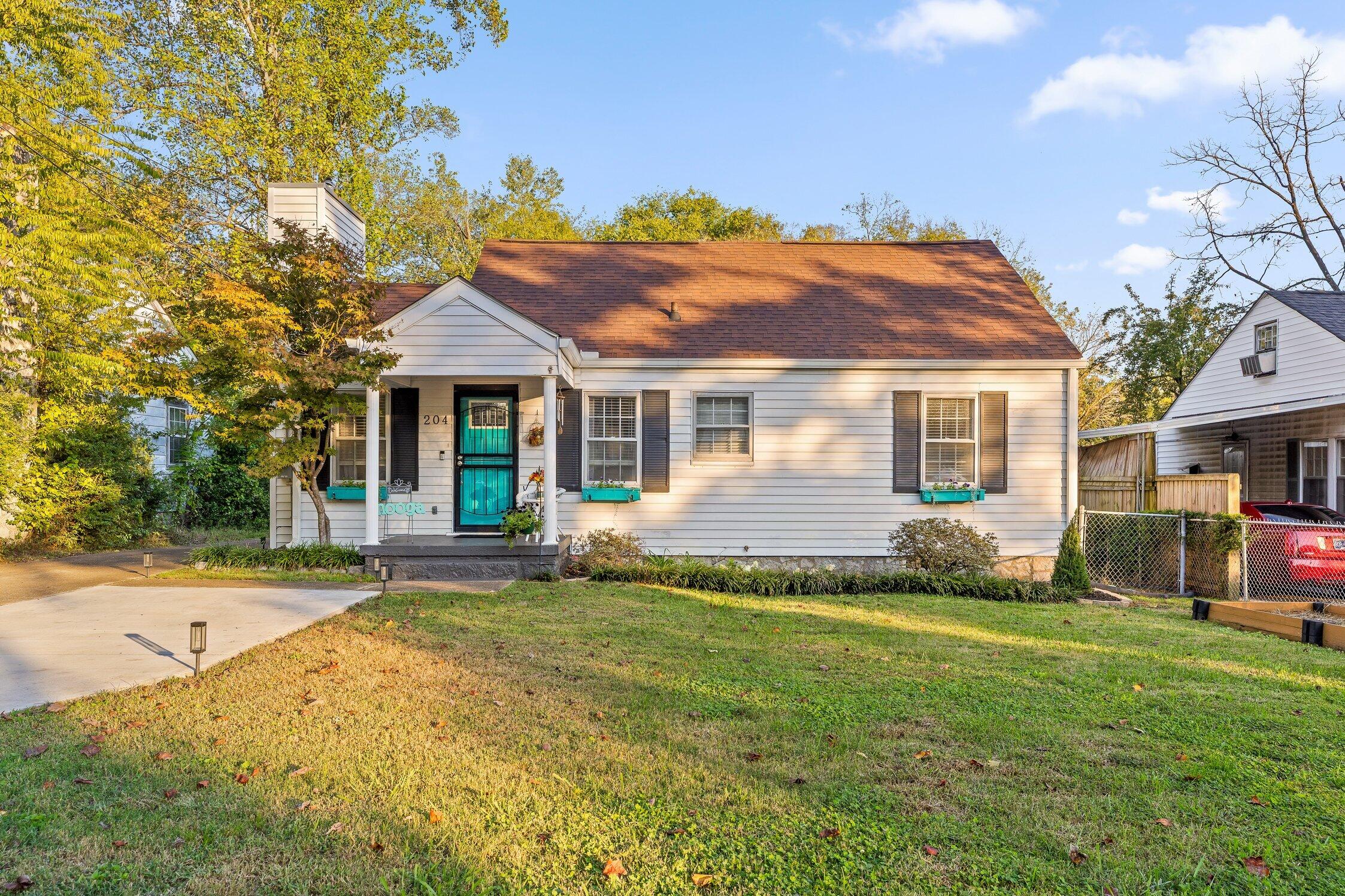 204 N Saint Marks Avenue Property Photo 1