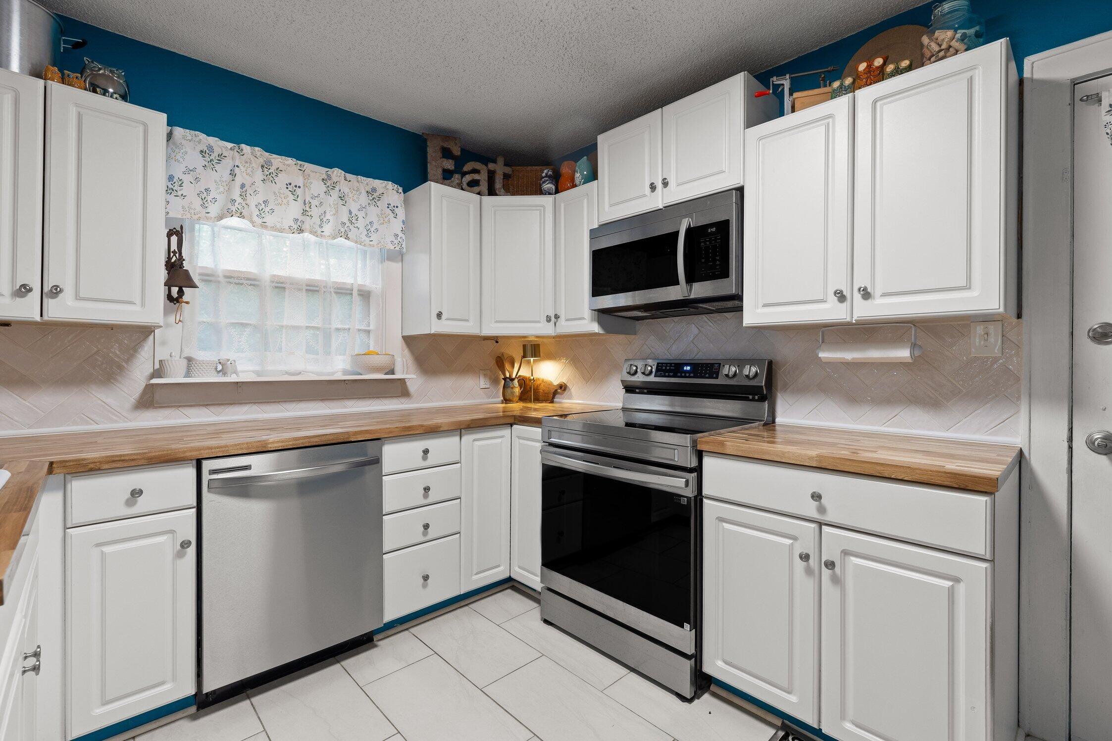 204 N Saint Marks Avenue Property Photo 13