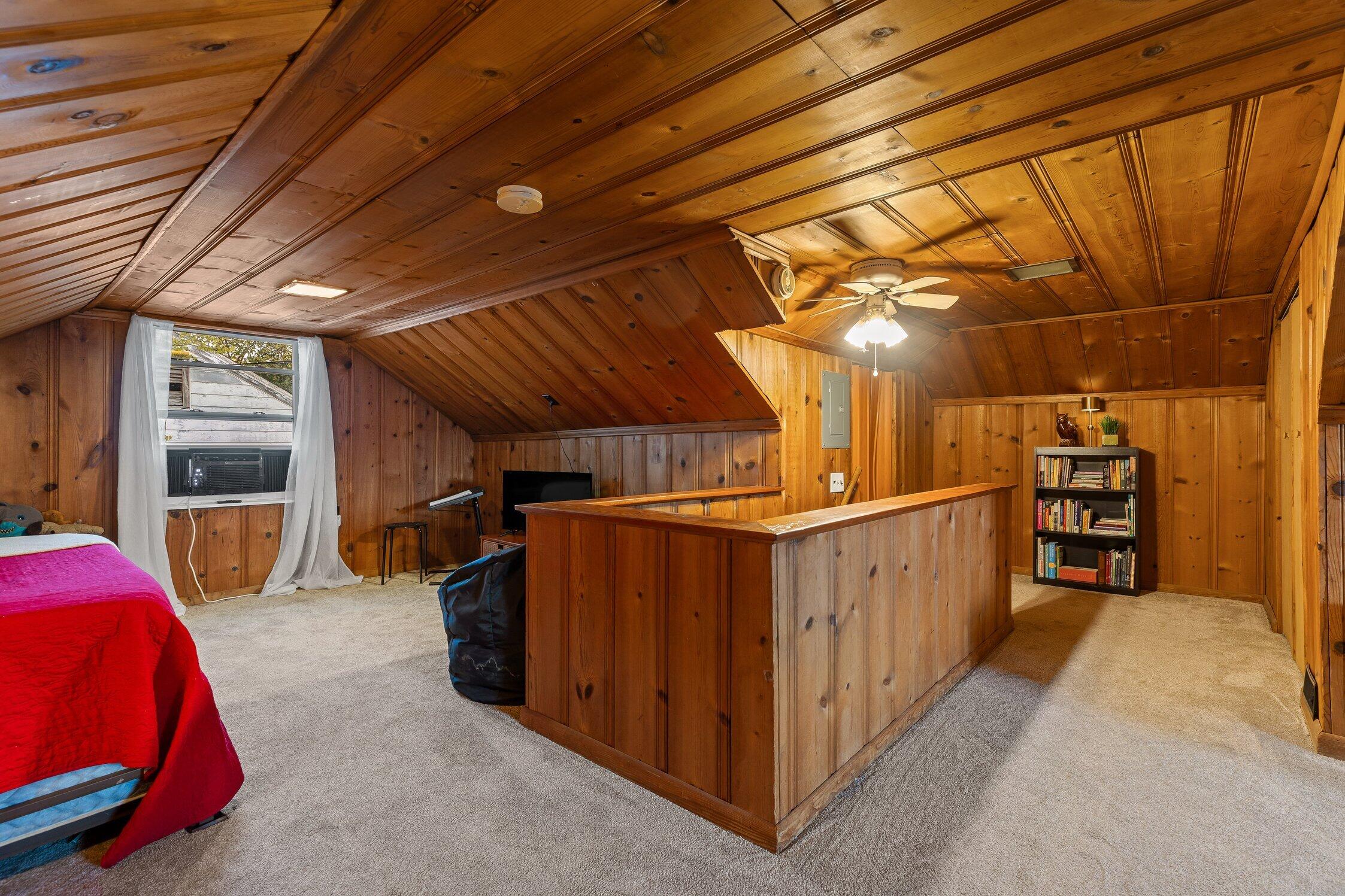 204 N Saint Marks Avenue Property Photo 25