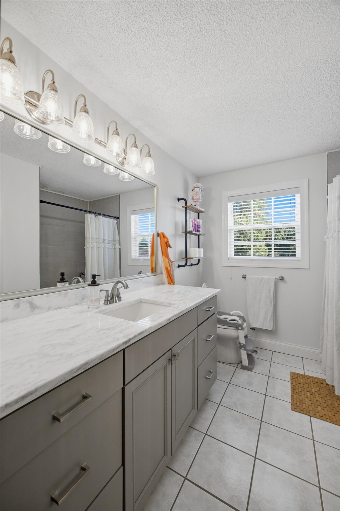 8252 Oxford Drive Property Photo 24