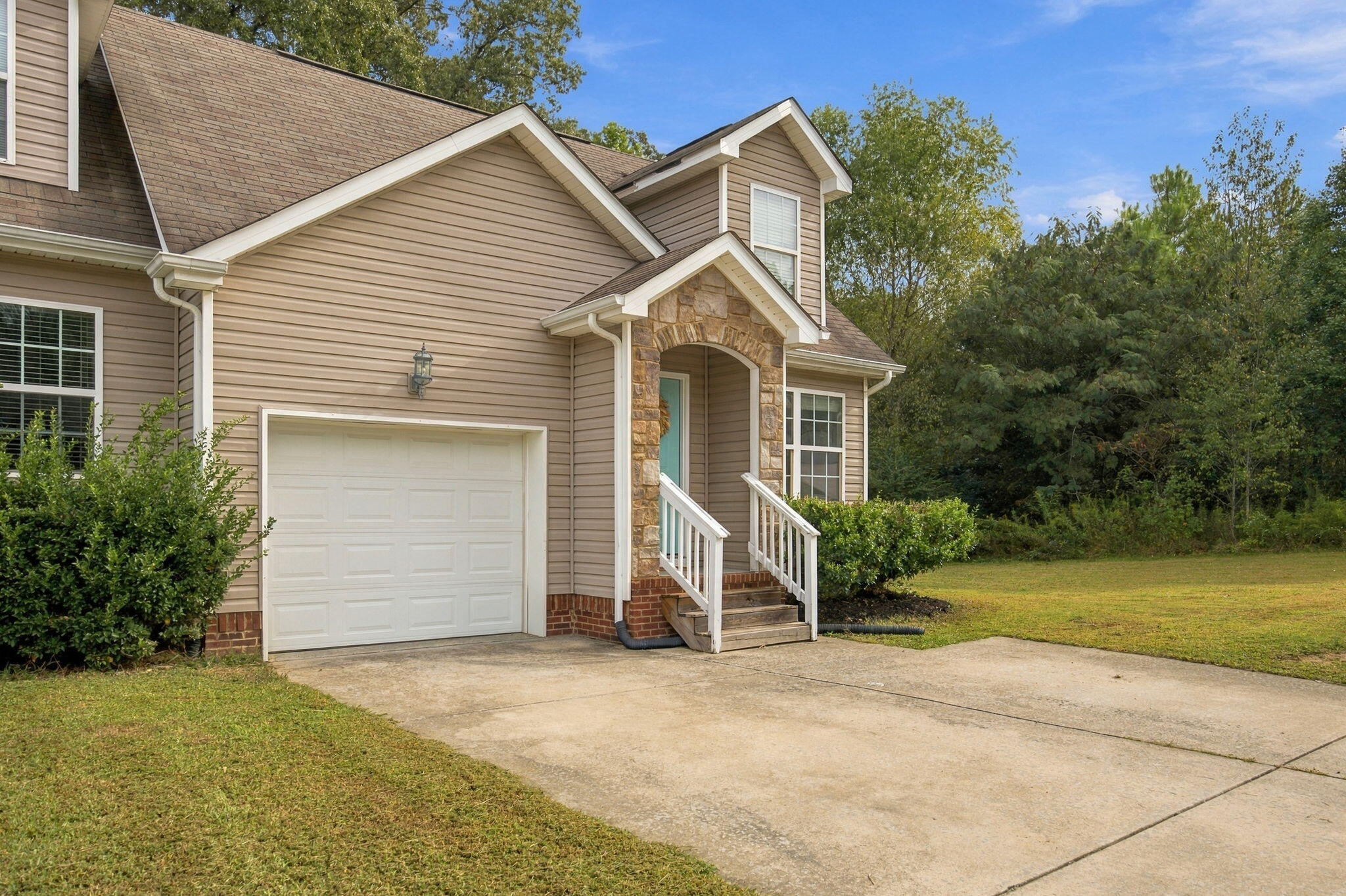 1699 Short Leaf Lane Property Photo 4