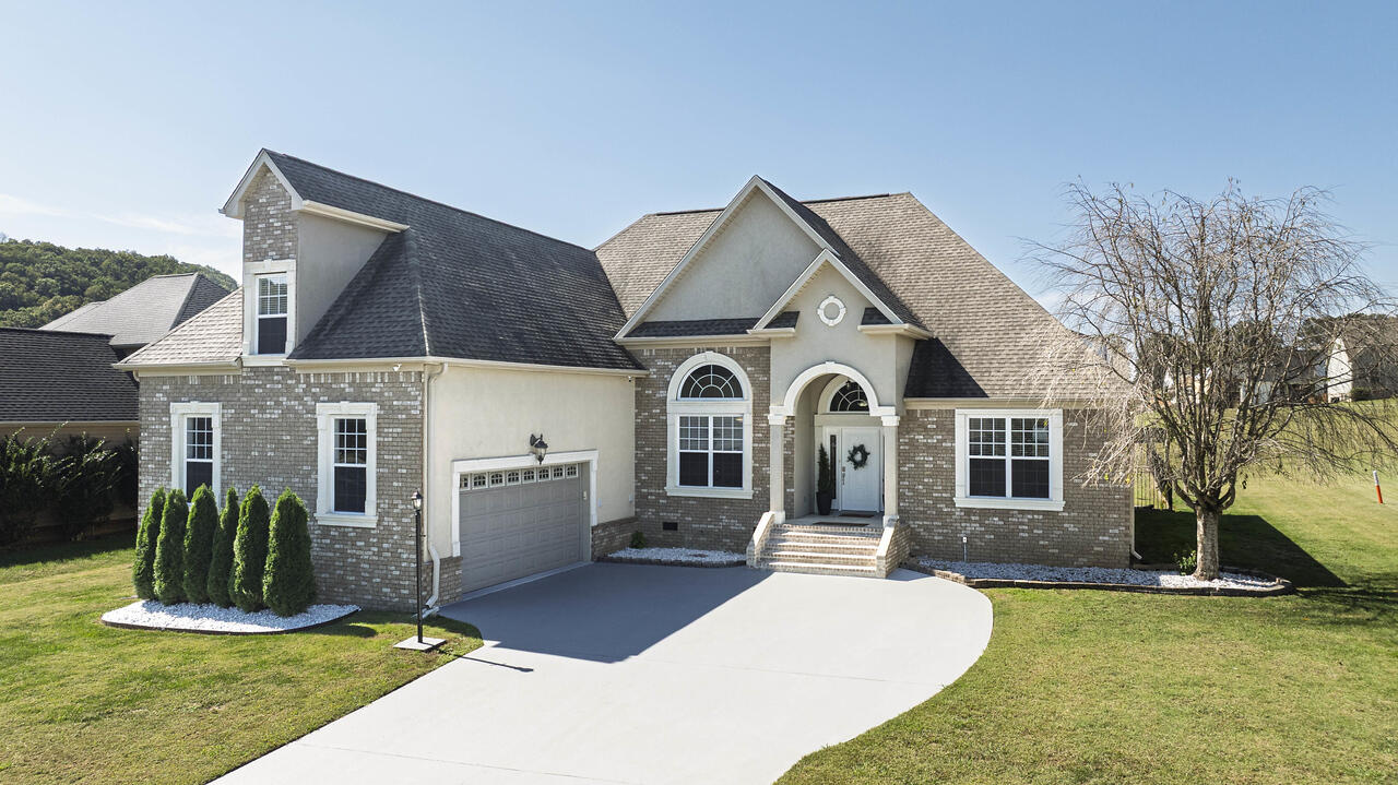 152 Winding Glen Drive Nw Property Photo 1