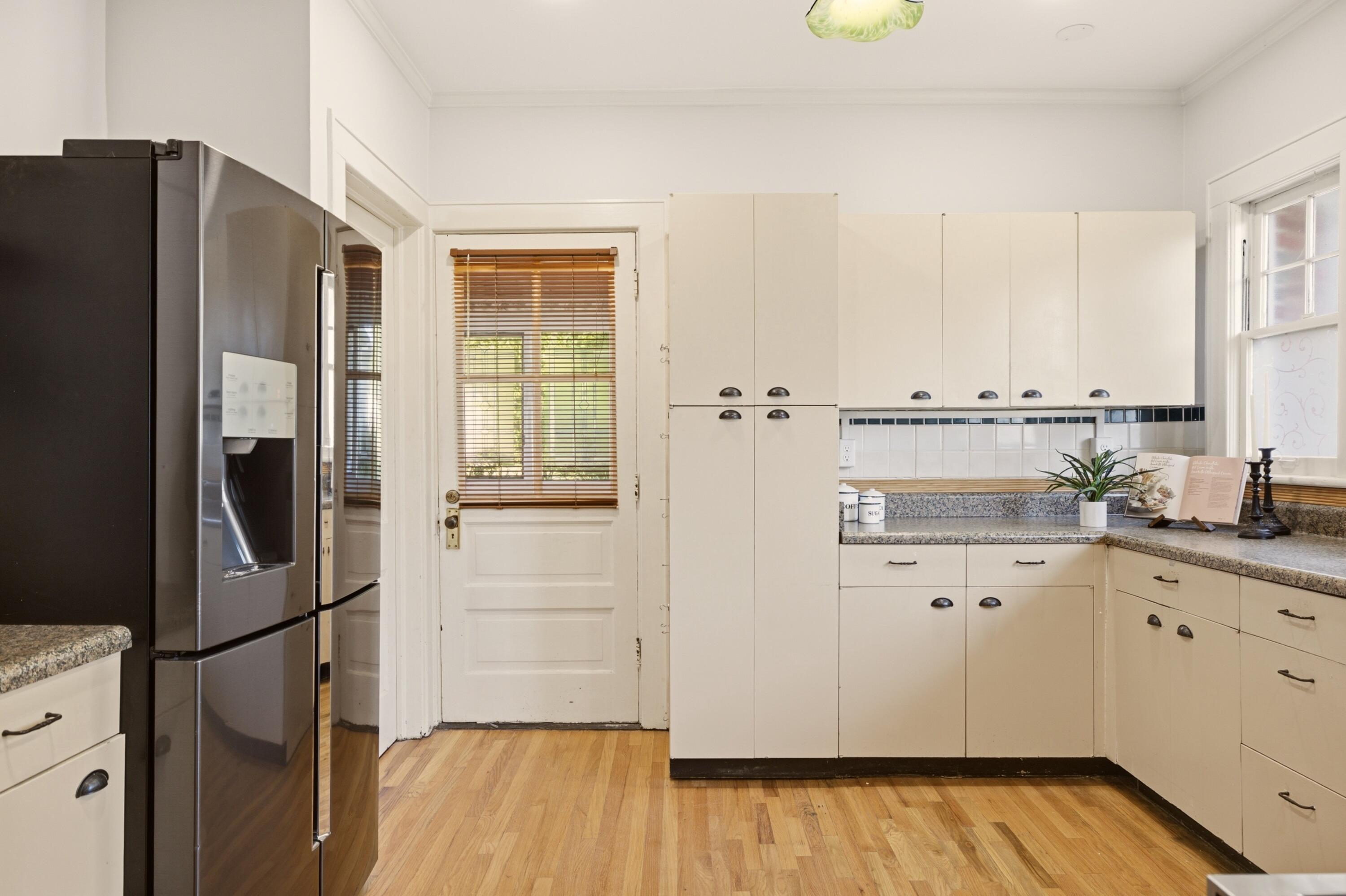 159 Gardner Street Property Photo 20
