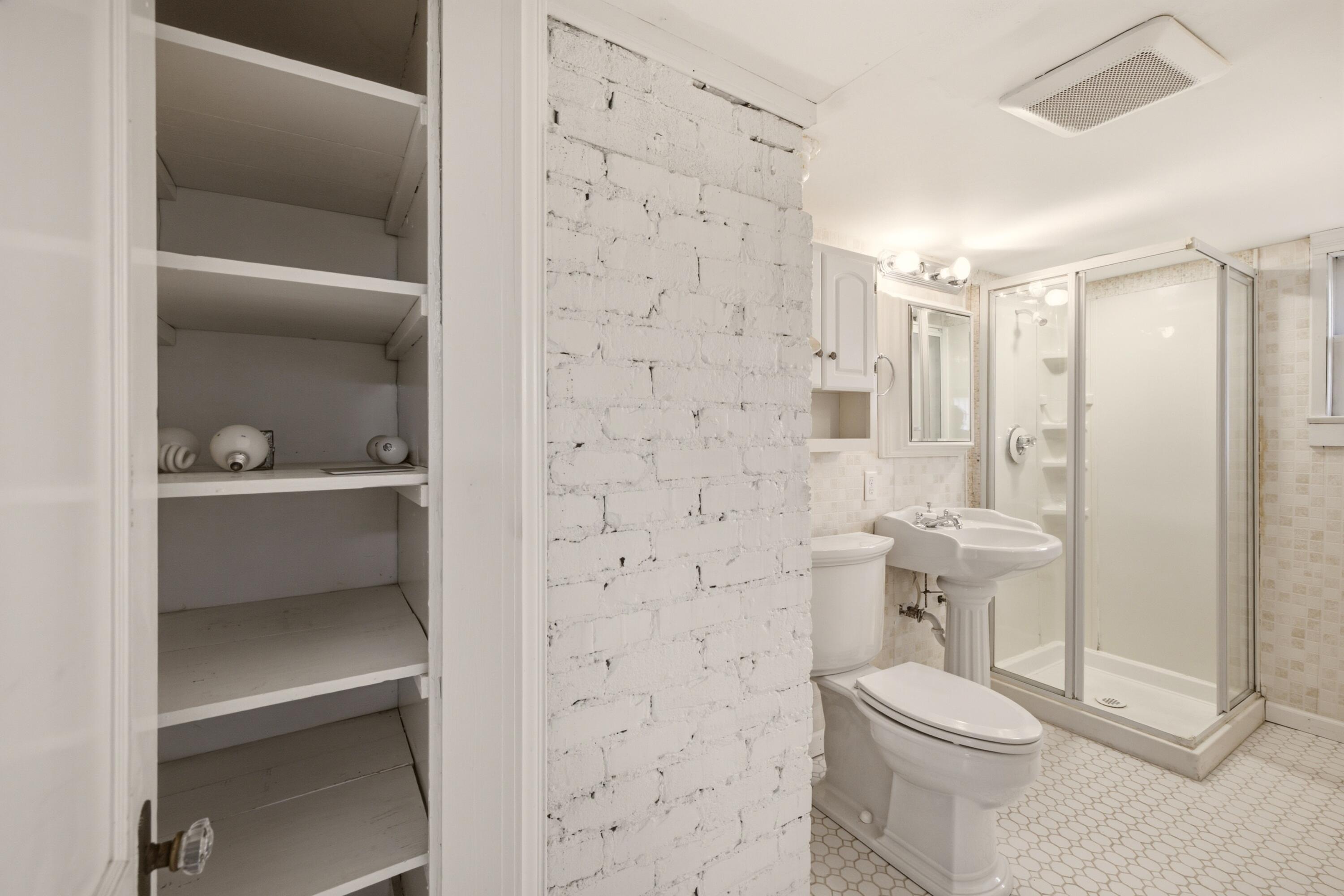 159 Gardner Street Property Photo 34