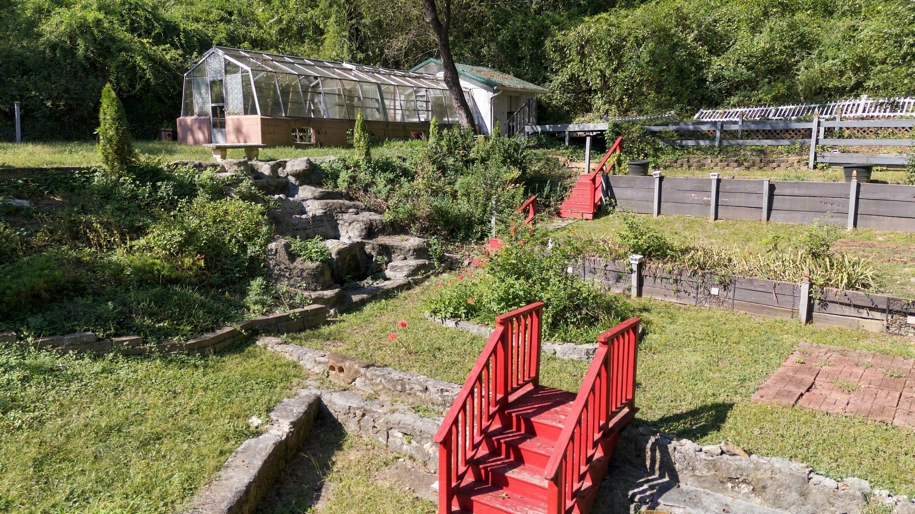 159 Gardner Street Property Photo 49