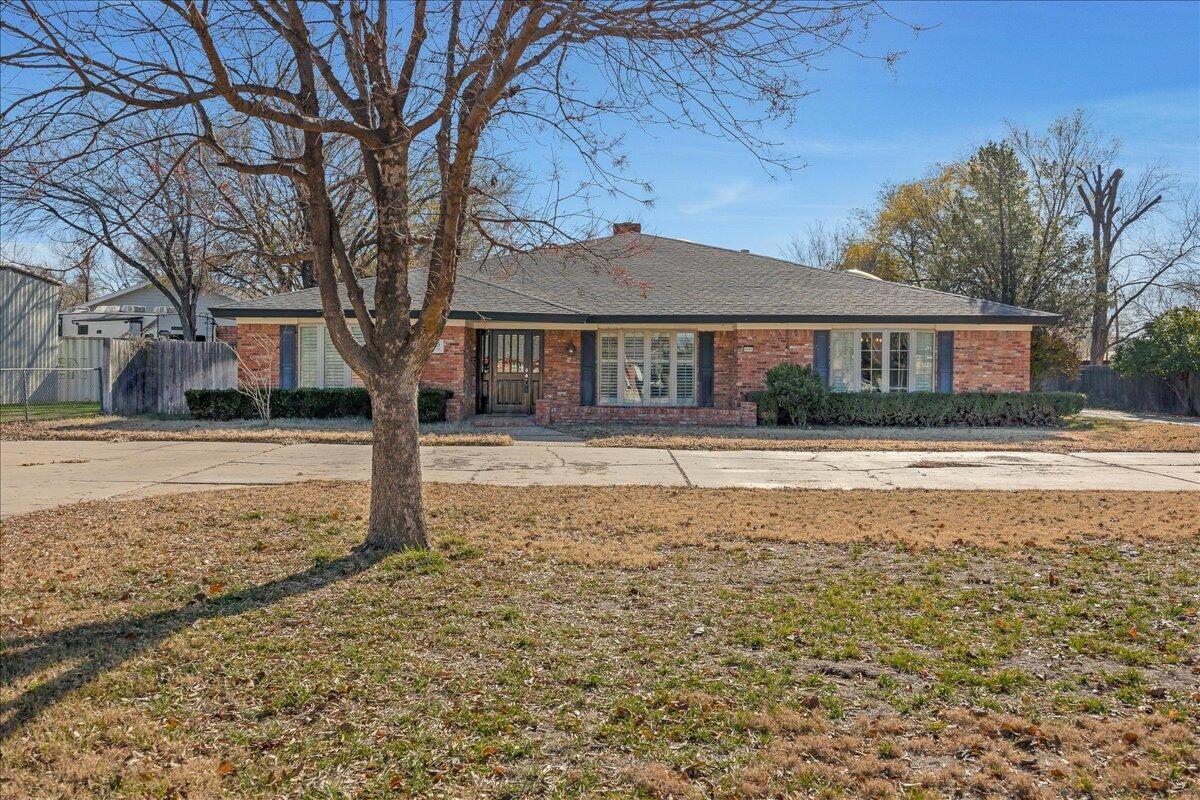 5005 Camp Lane Property Photo
