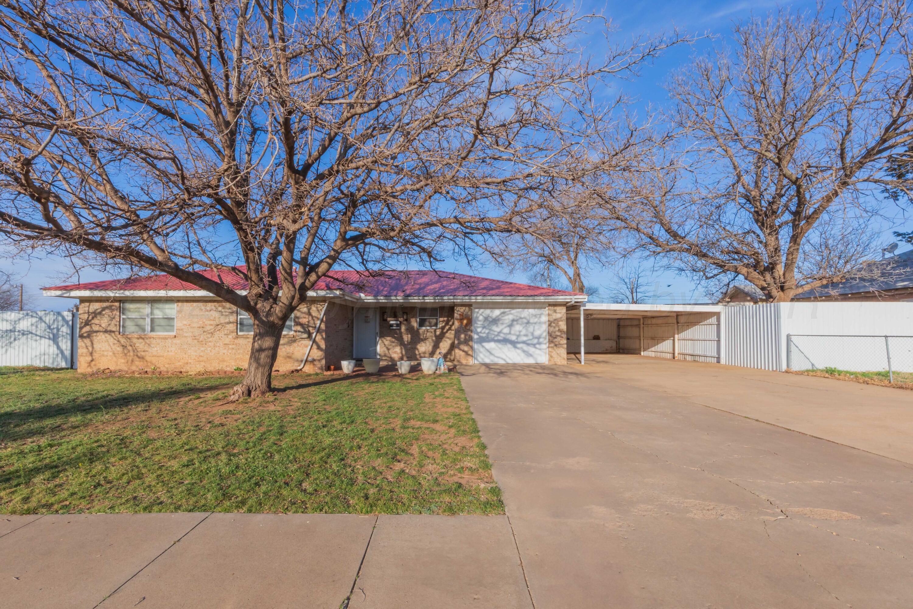 301 N Armstrong Avenue Property Photo