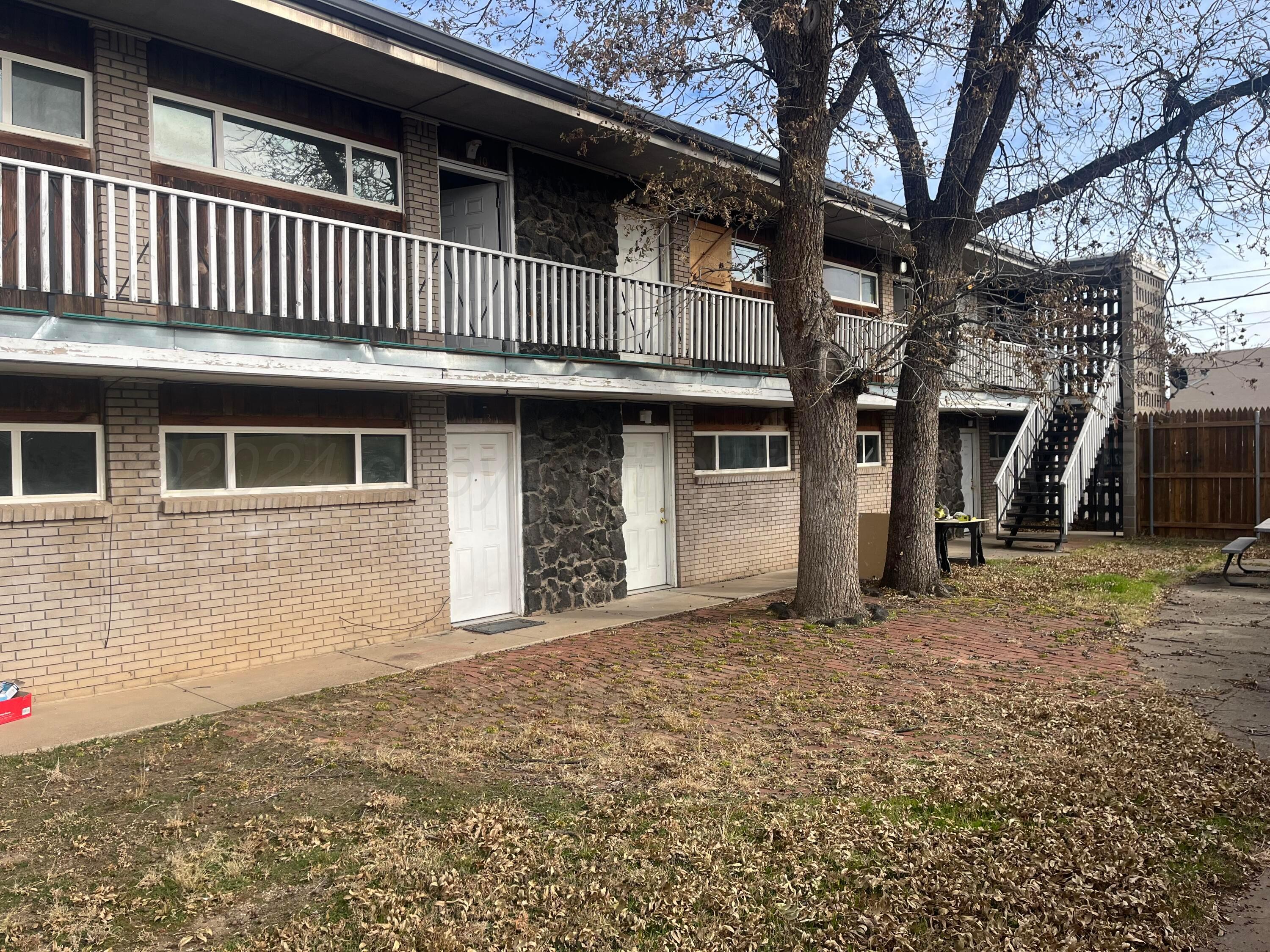 909 S Jackson Street Property Photo
