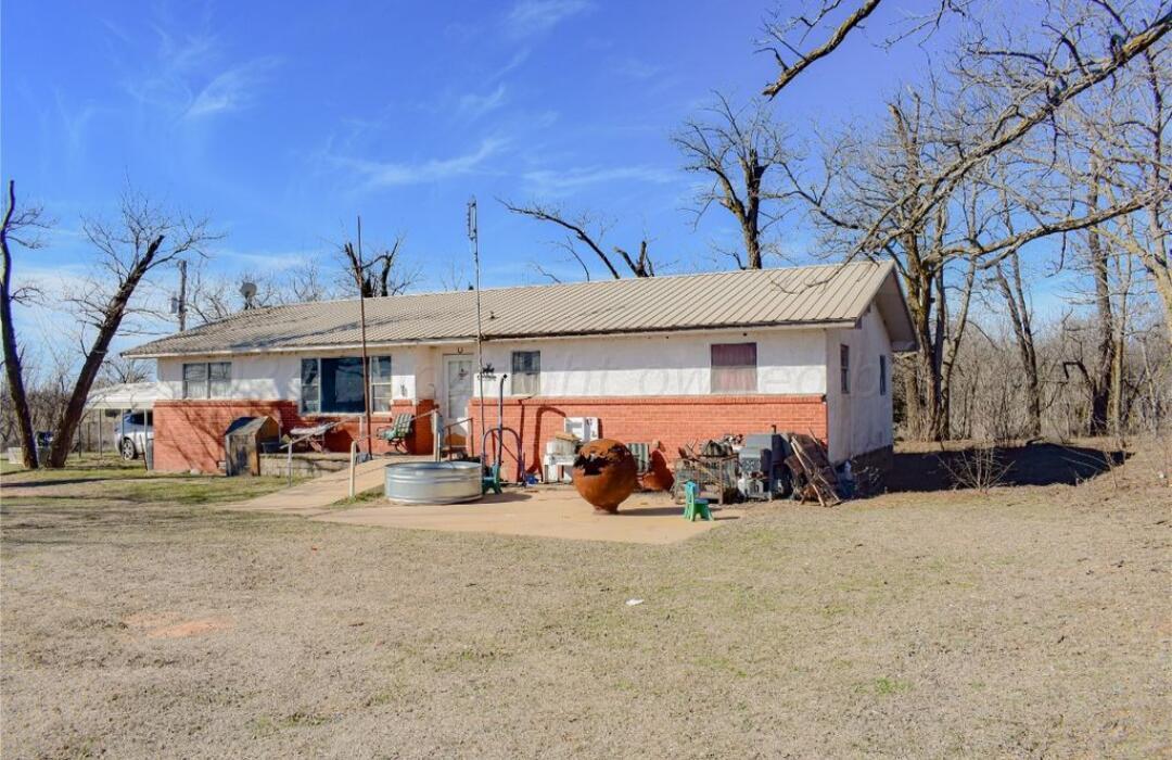 10567 N 1670 Road Property Photo