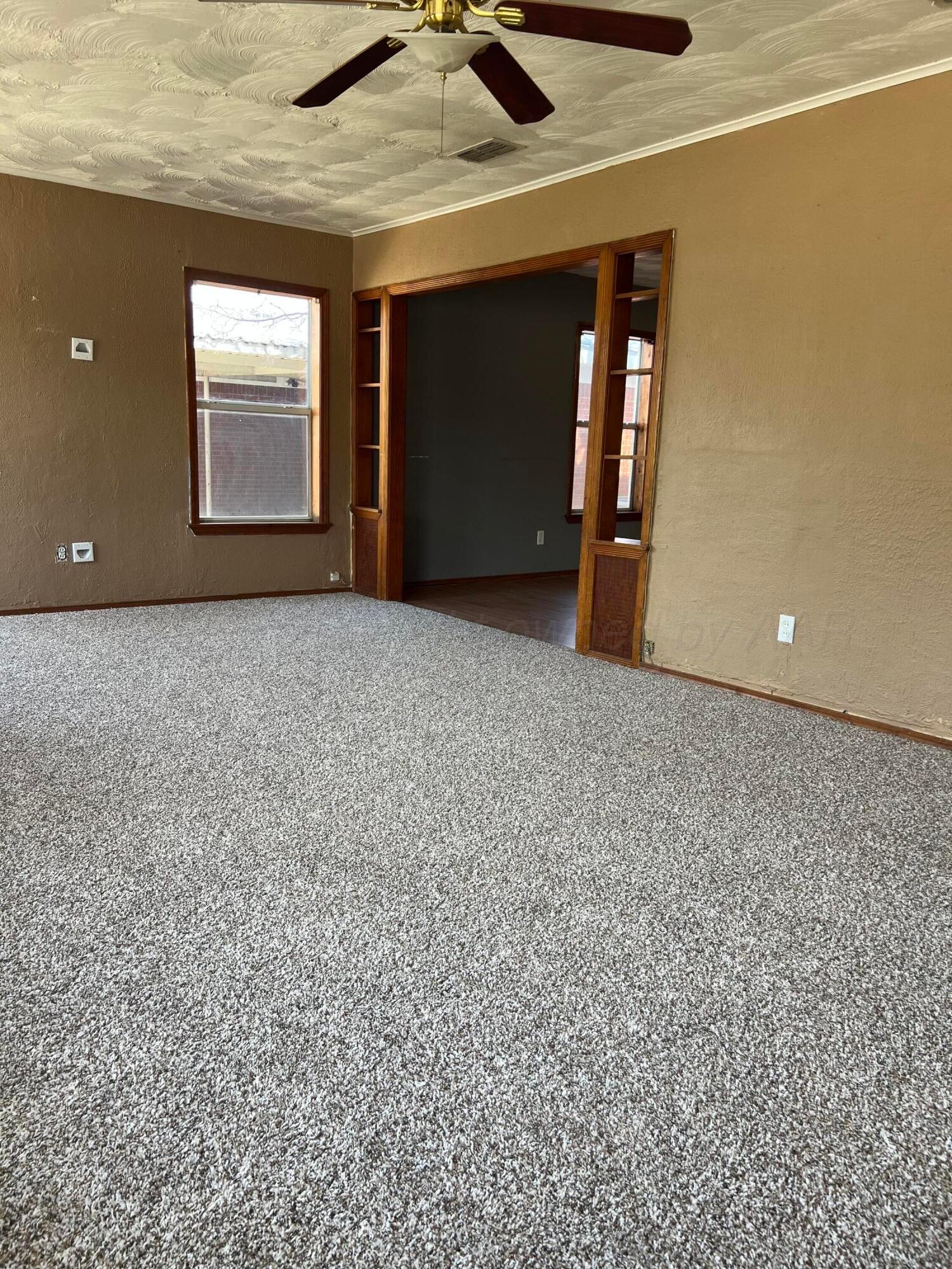 715 Ave Q Property Photo 3