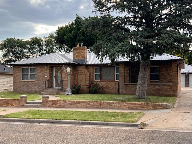 609 S Harvard Street Property Photo 1