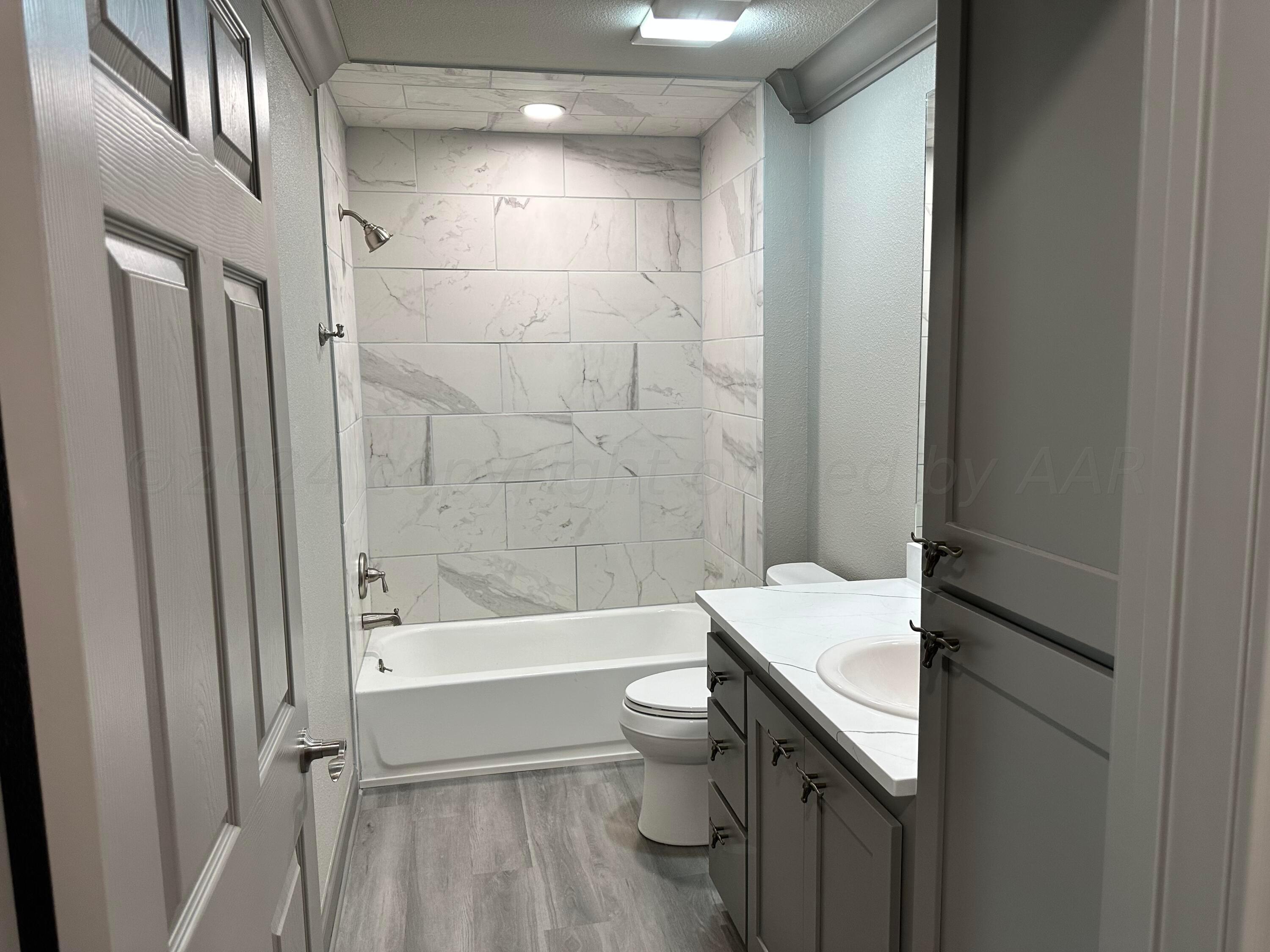 850 Main Street Property Photo 14