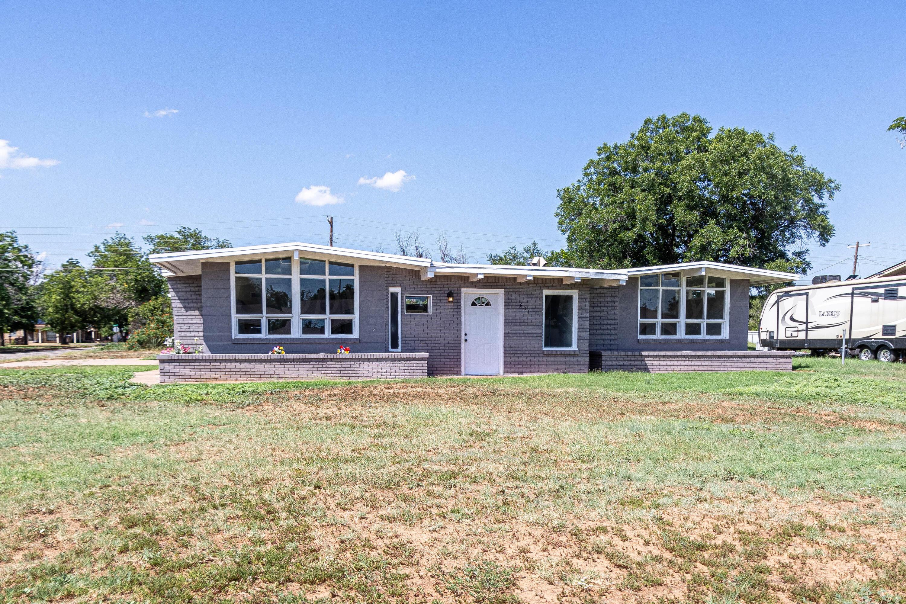 601 Se Ave I Property Photo