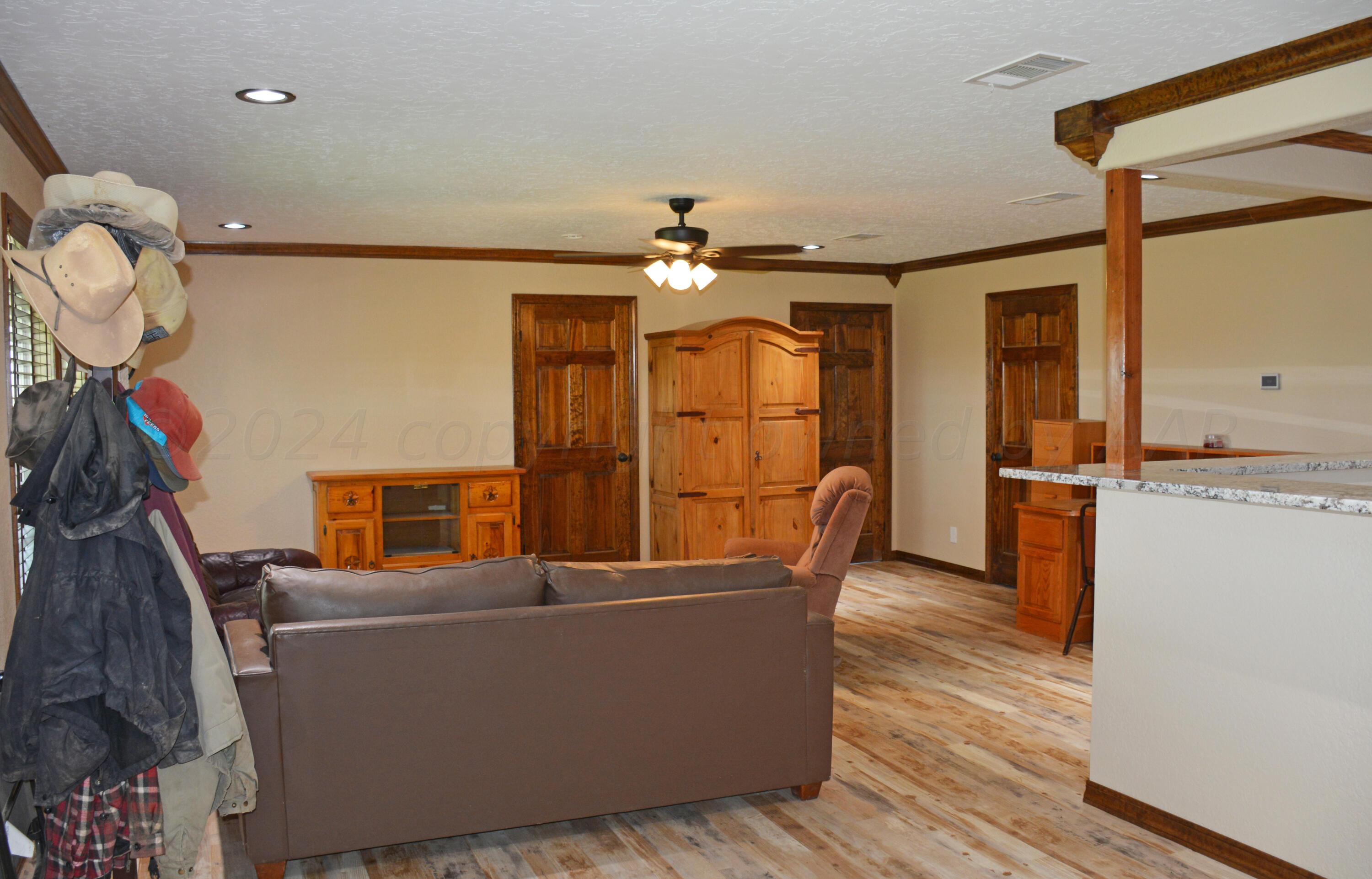 1159 Fm 1760 Property Photo 9
