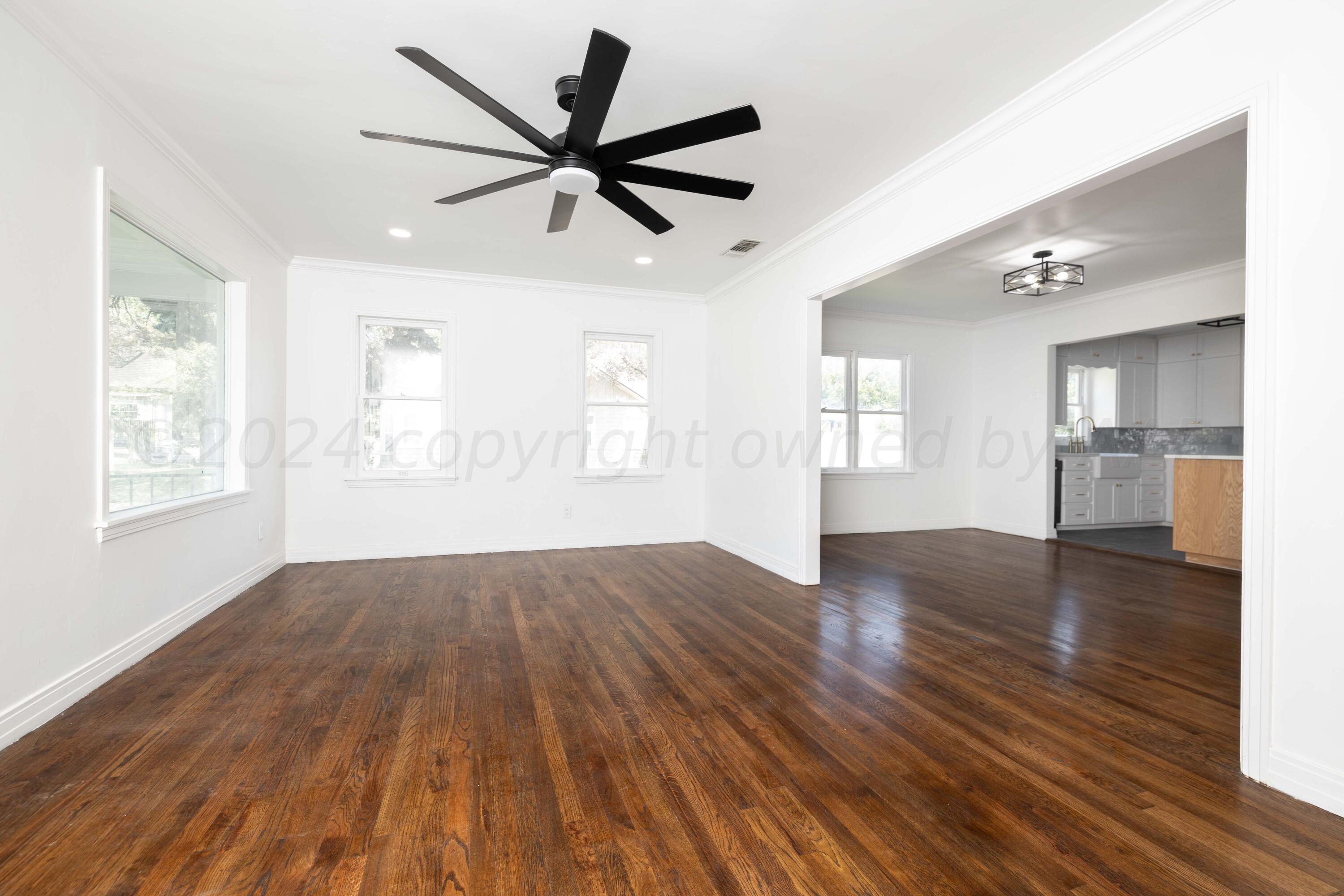 2701 S Van Buren Street Property Photo 4