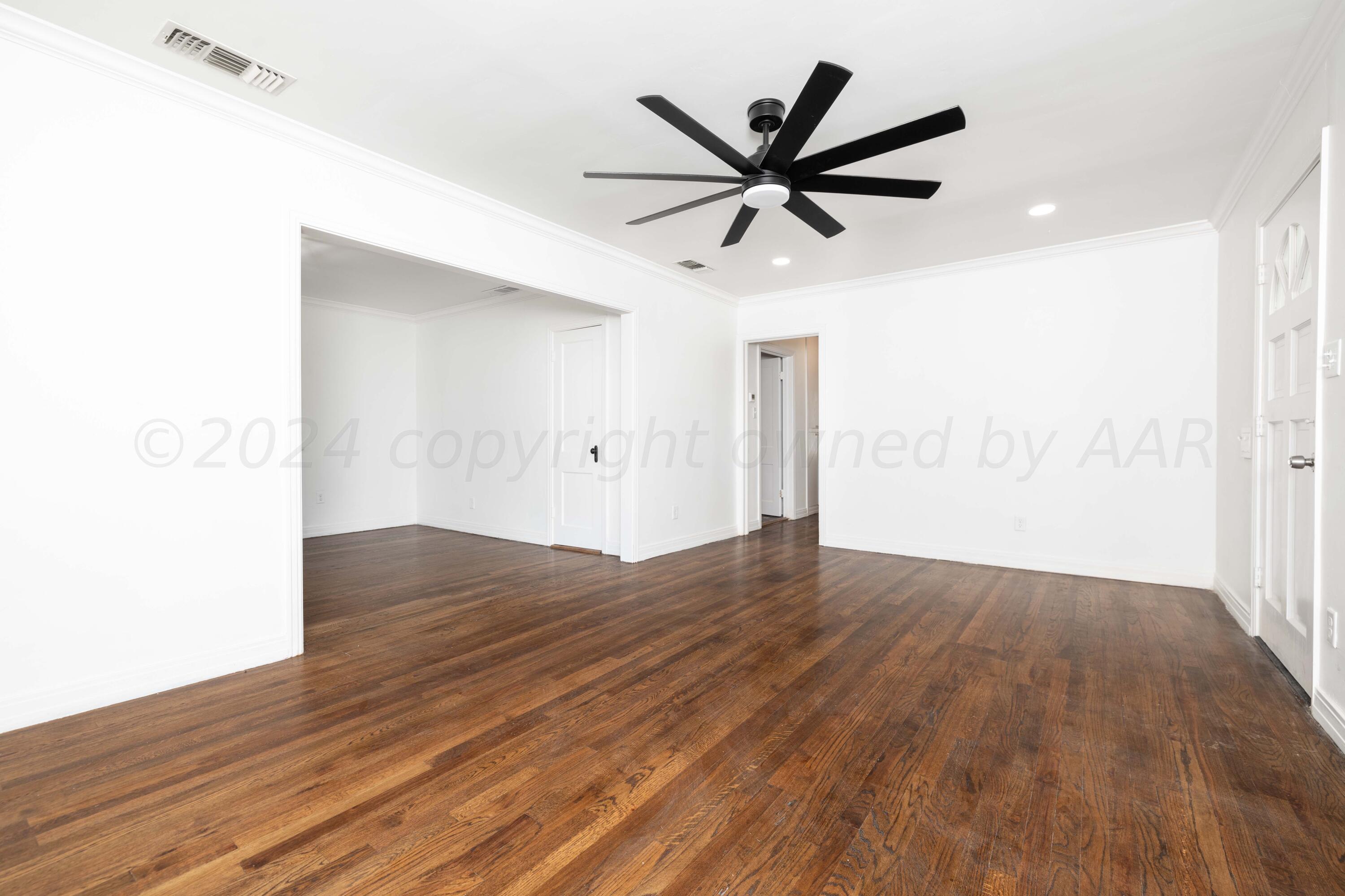 2701 S Van Buren Street Property Photo 6