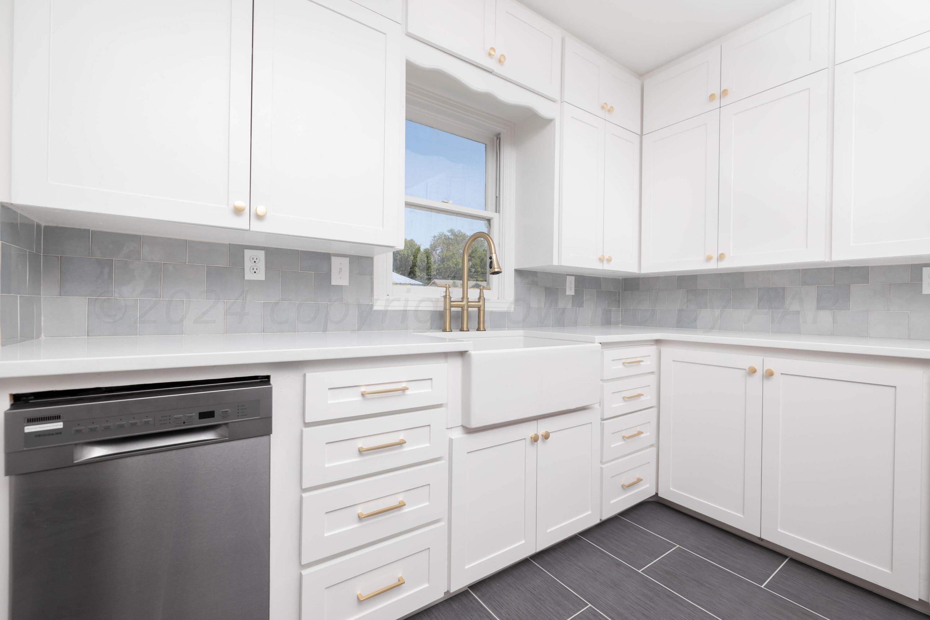 2701 S Van Buren Street Property Photo 10
