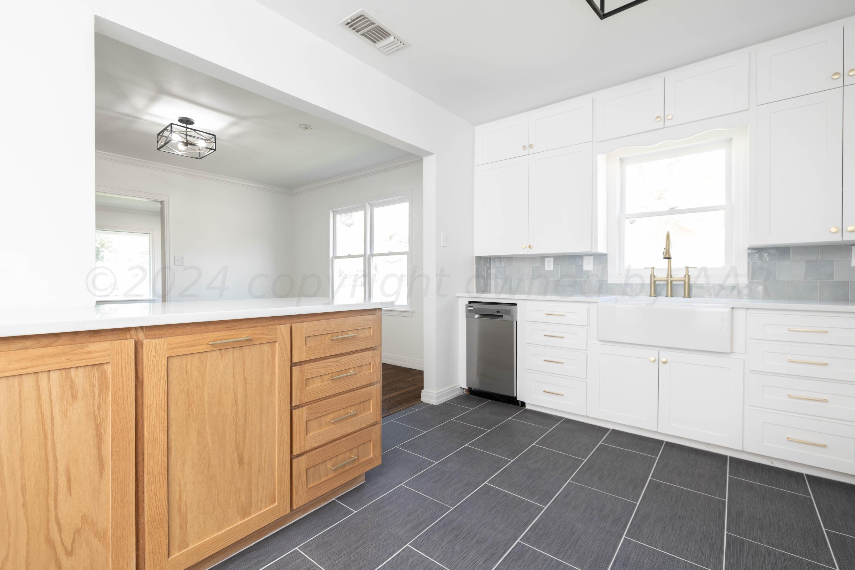 2701 S Van Buren Street Property Photo 16