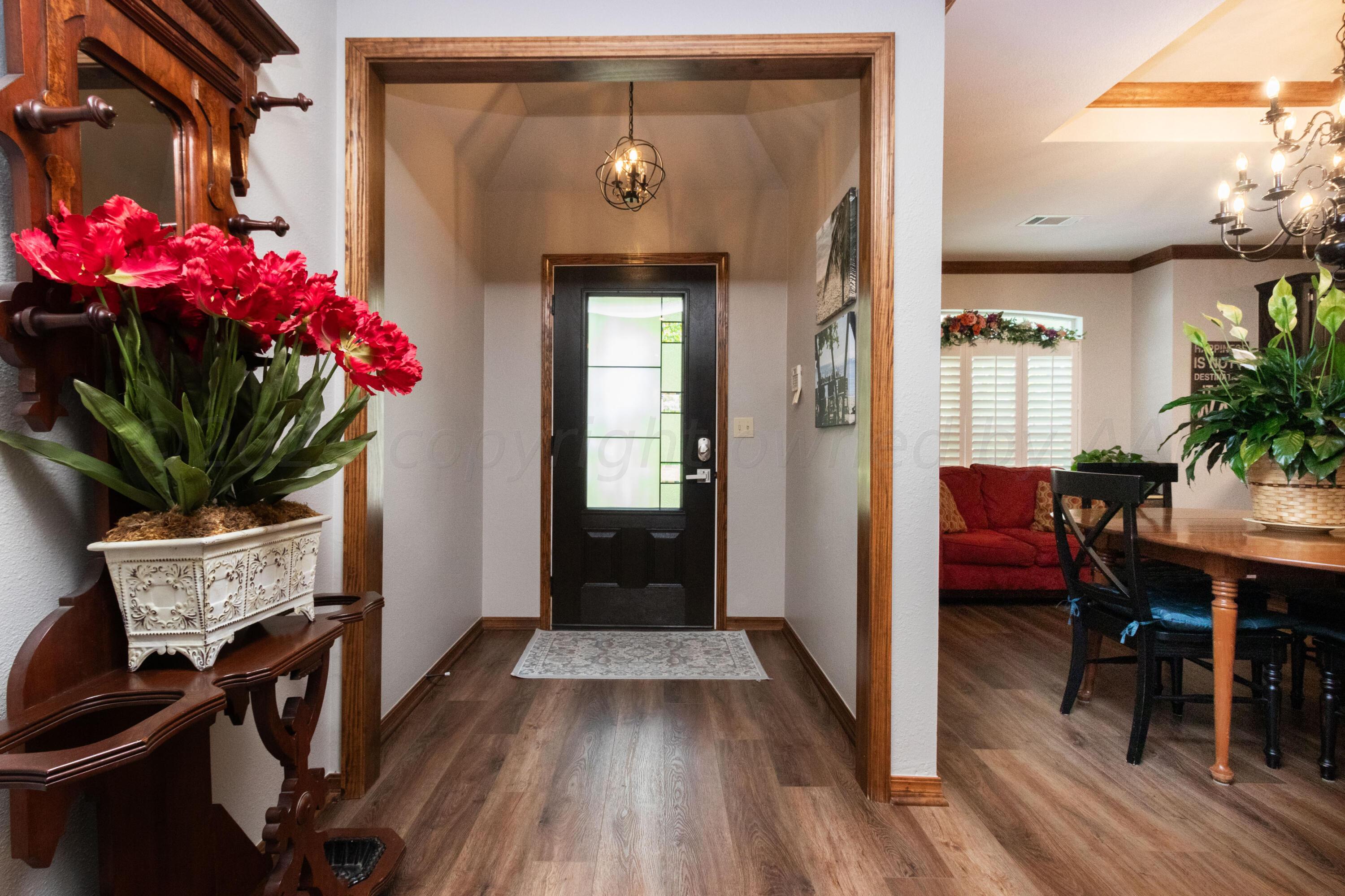 6401 Grantham Property Photo 5