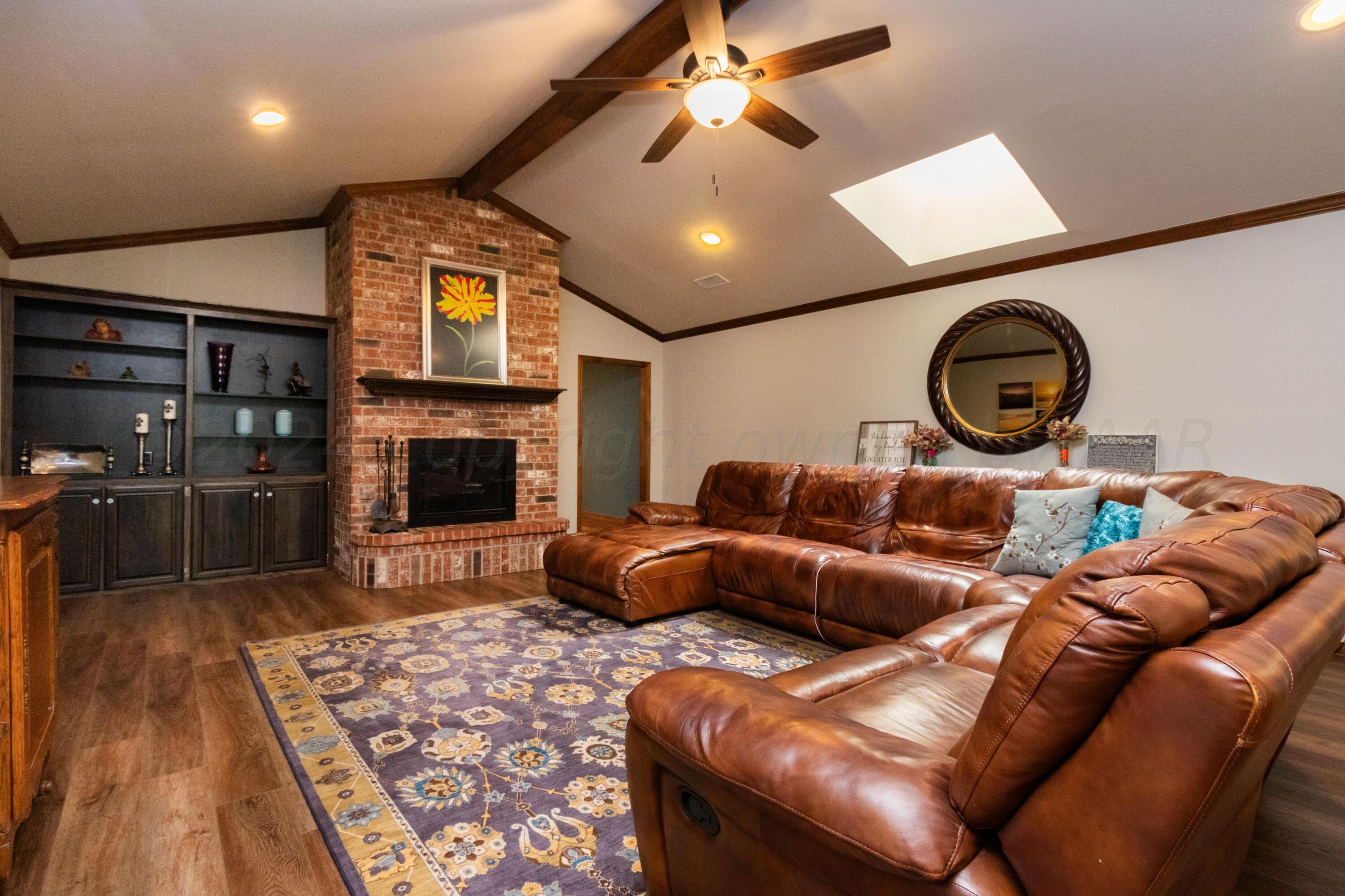 6401 Grantham Property Photo 6
