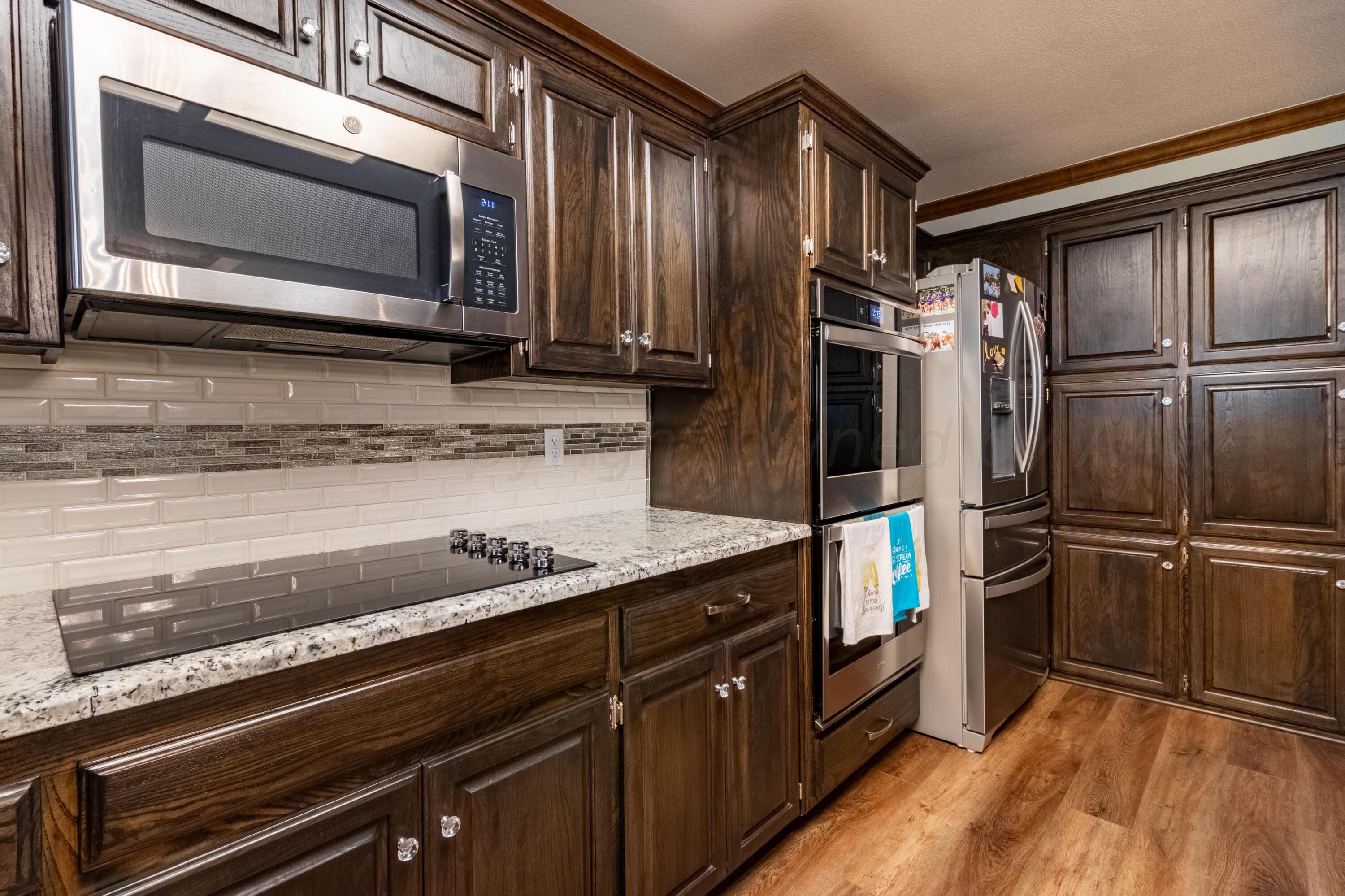 6401 Grantham Property Photo 12