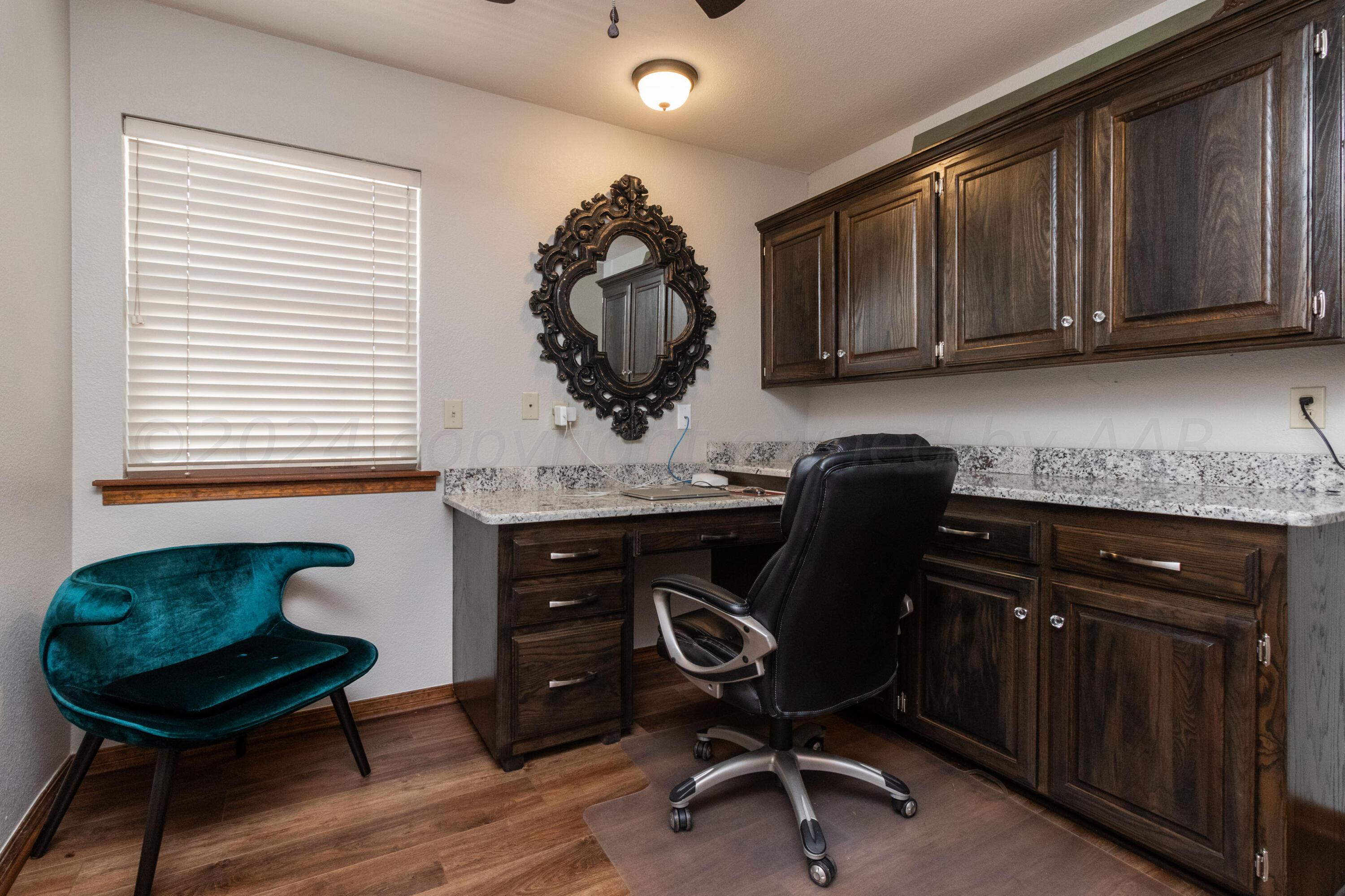 6401 Grantham Property Photo 37