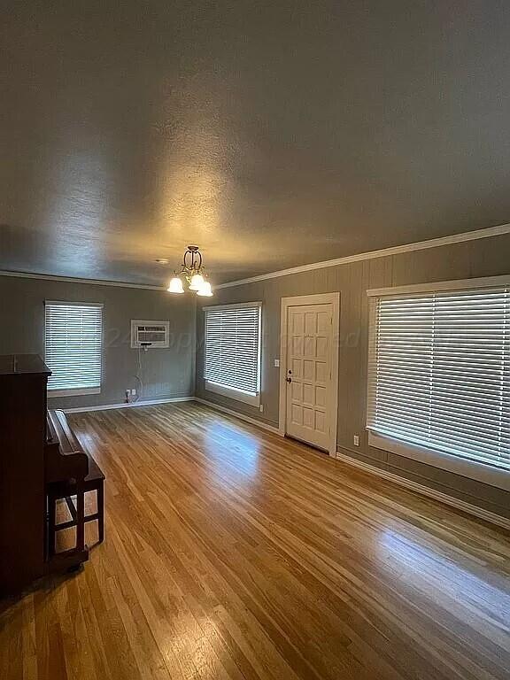 1201 East Avenue Property Photo 3