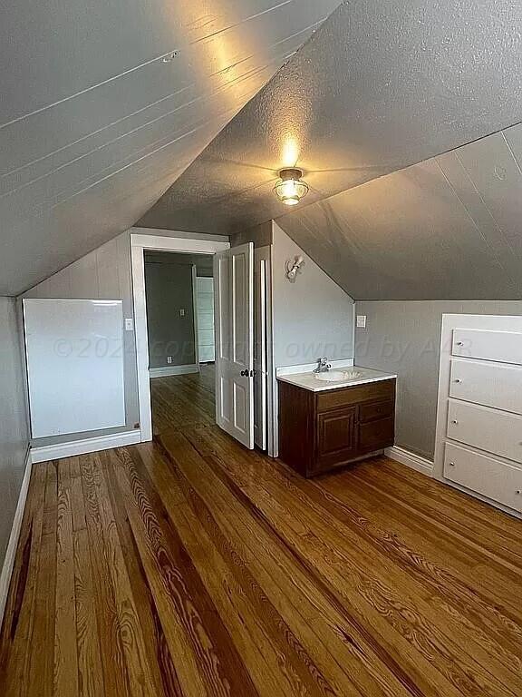 1201 East Avenue Property Photo 8