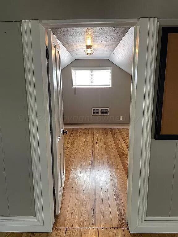 1201 East Avenue Property Photo 12