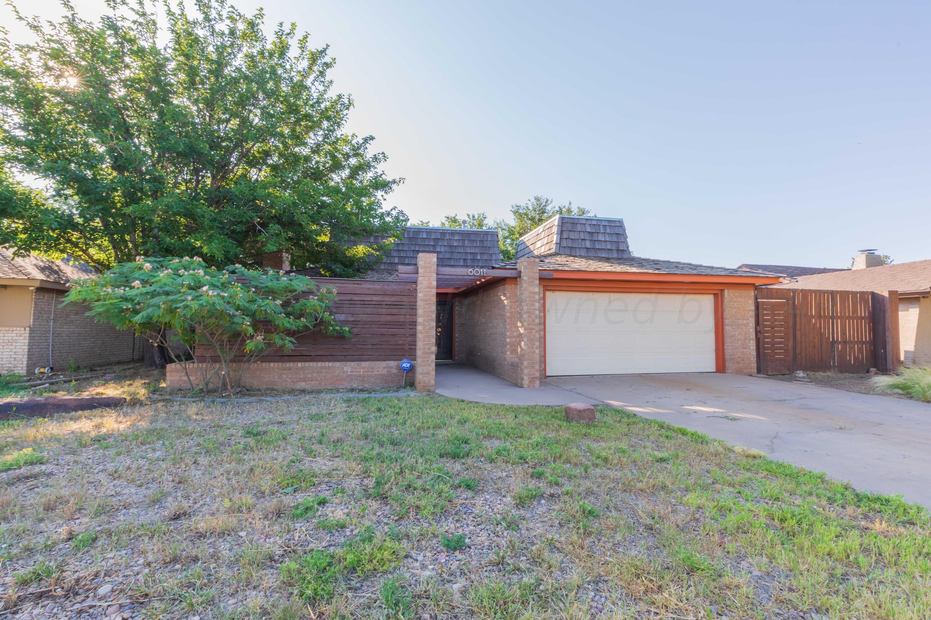 6011 Hatfield Circle Property Photo 3