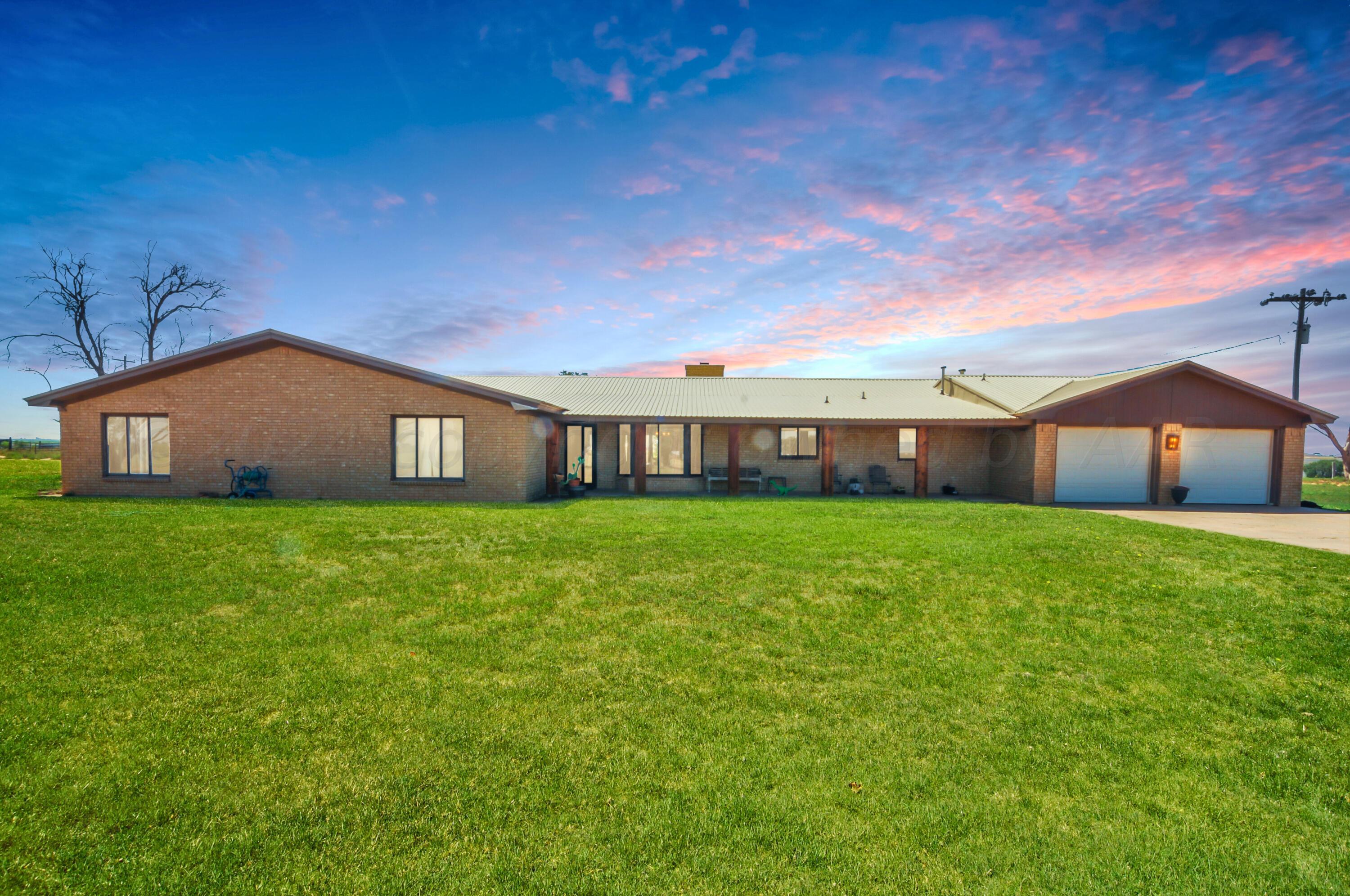 800 County Road R1 Property Photo