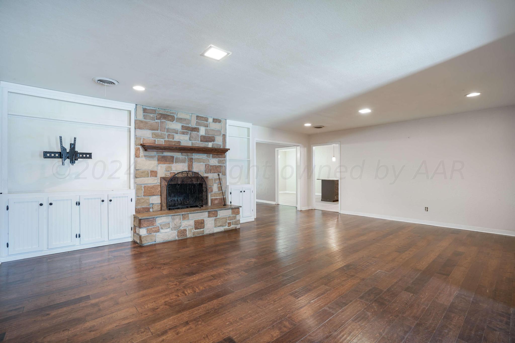 8404 Olympia Drive Property Photo
