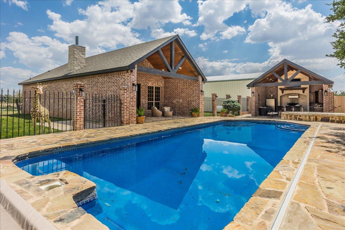 17701 White Wing Road Property Photo