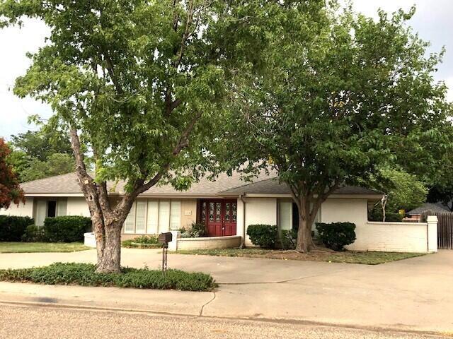 204 Carson Avenue Property Photo 1